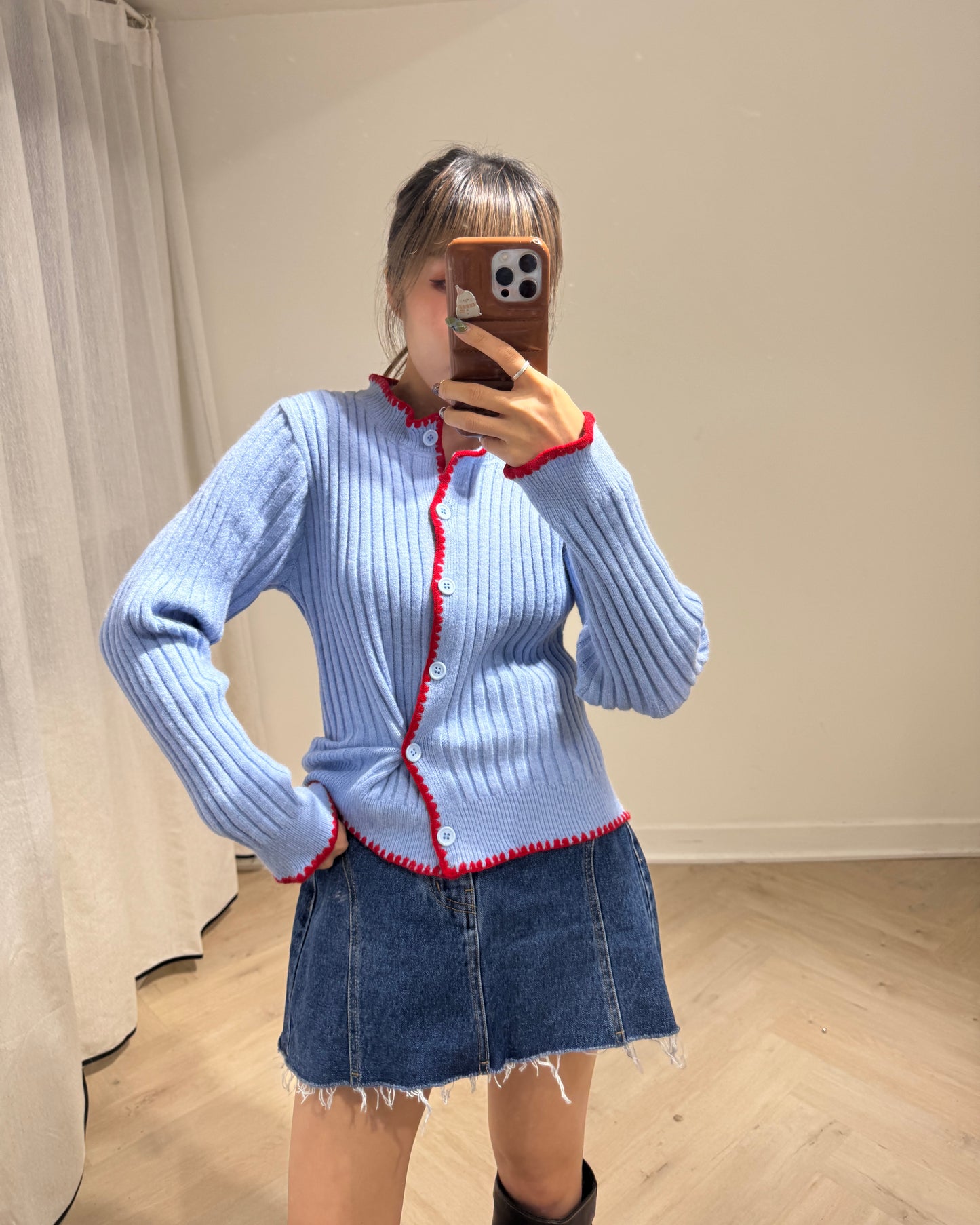 粉藍併紅邊側鈕扣上衣外套