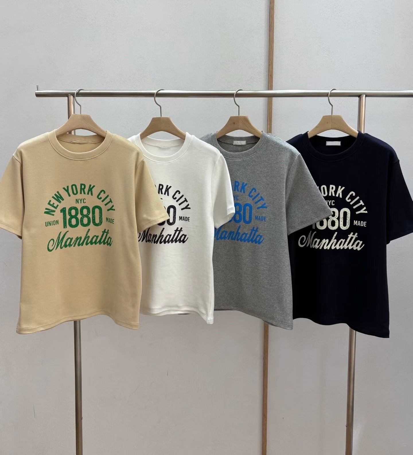 1880洗水字TEE ( 黃/白/灰/黑 )