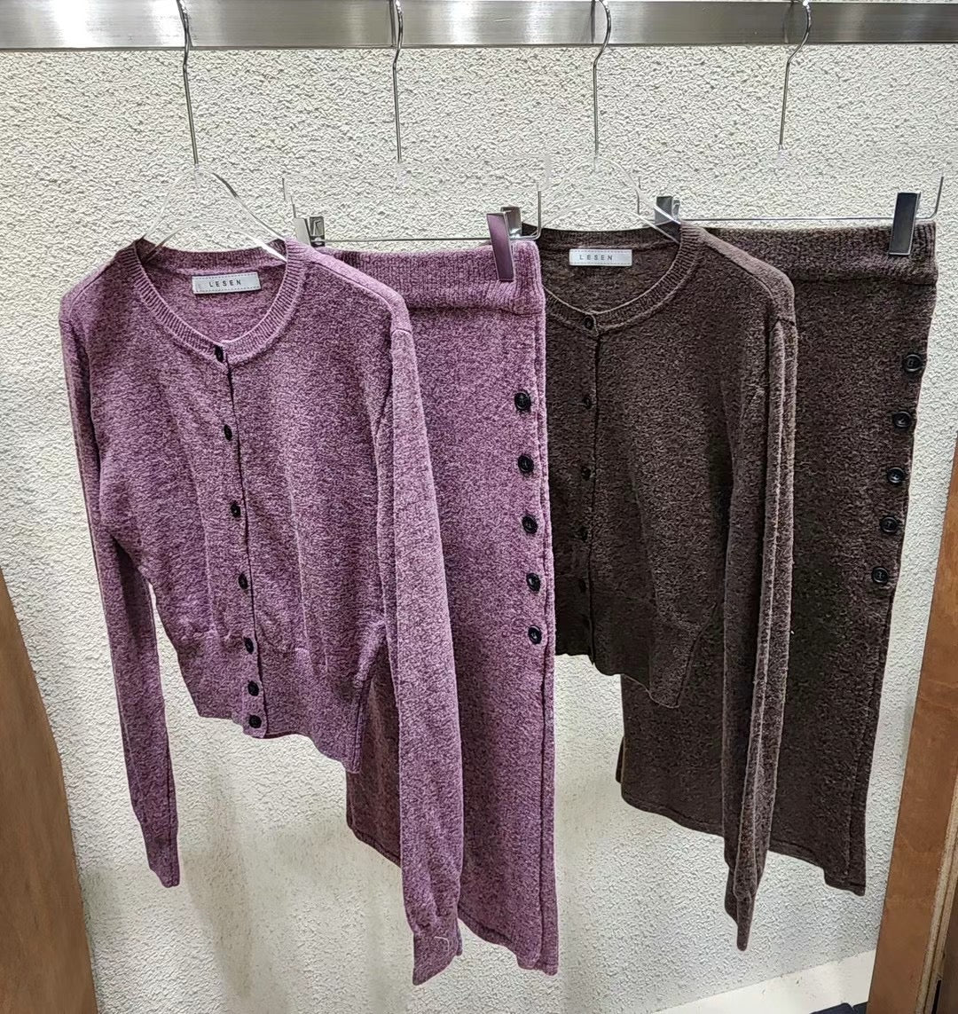 羊毛料開鈕鉛筆裙 ( 啡/紫 )