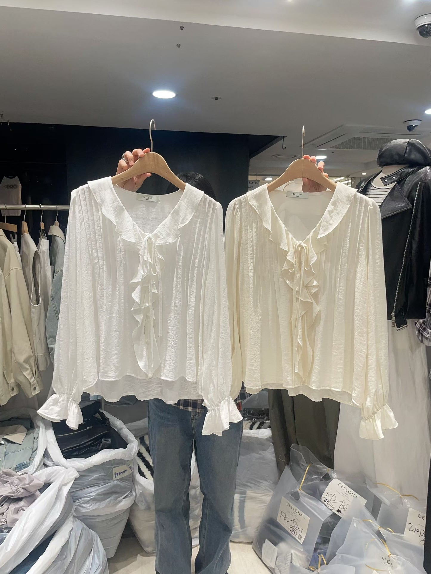 RUFFLE喇叭袖上衣 ( 白/米 )