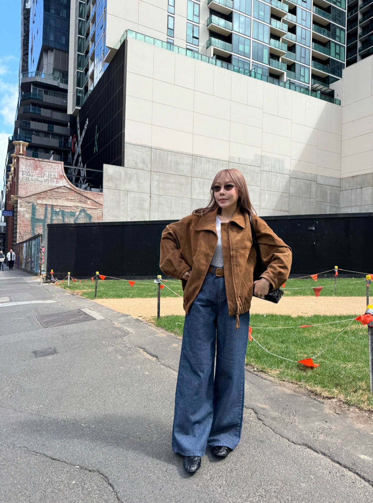 壓花紋深藍長牛仔褲 ( S/M/L )