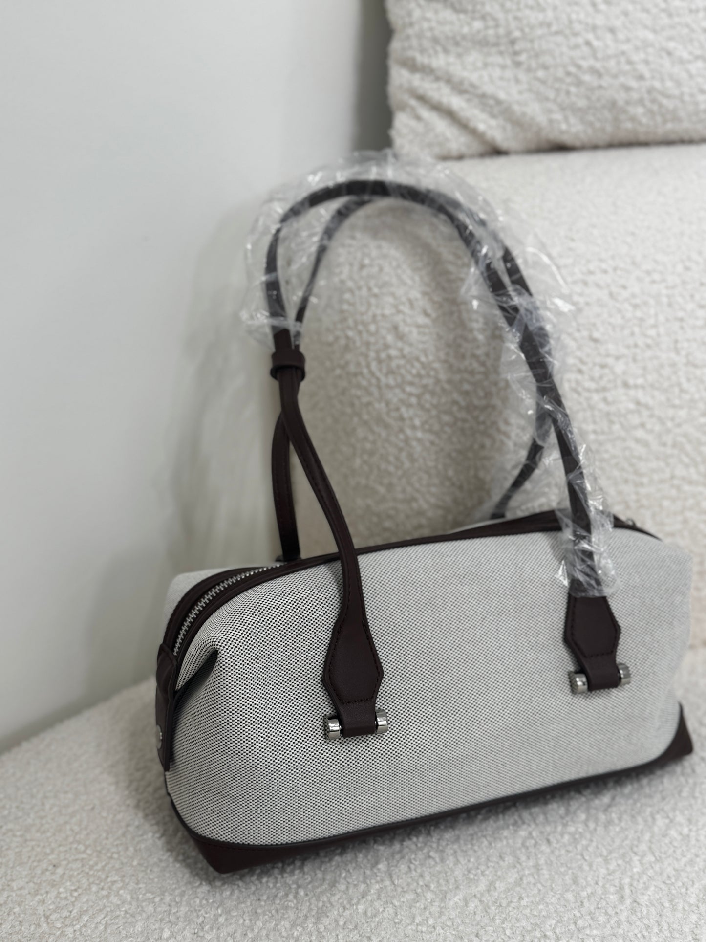 挺帆布皮底長手袋 ( 深啡/黑 )