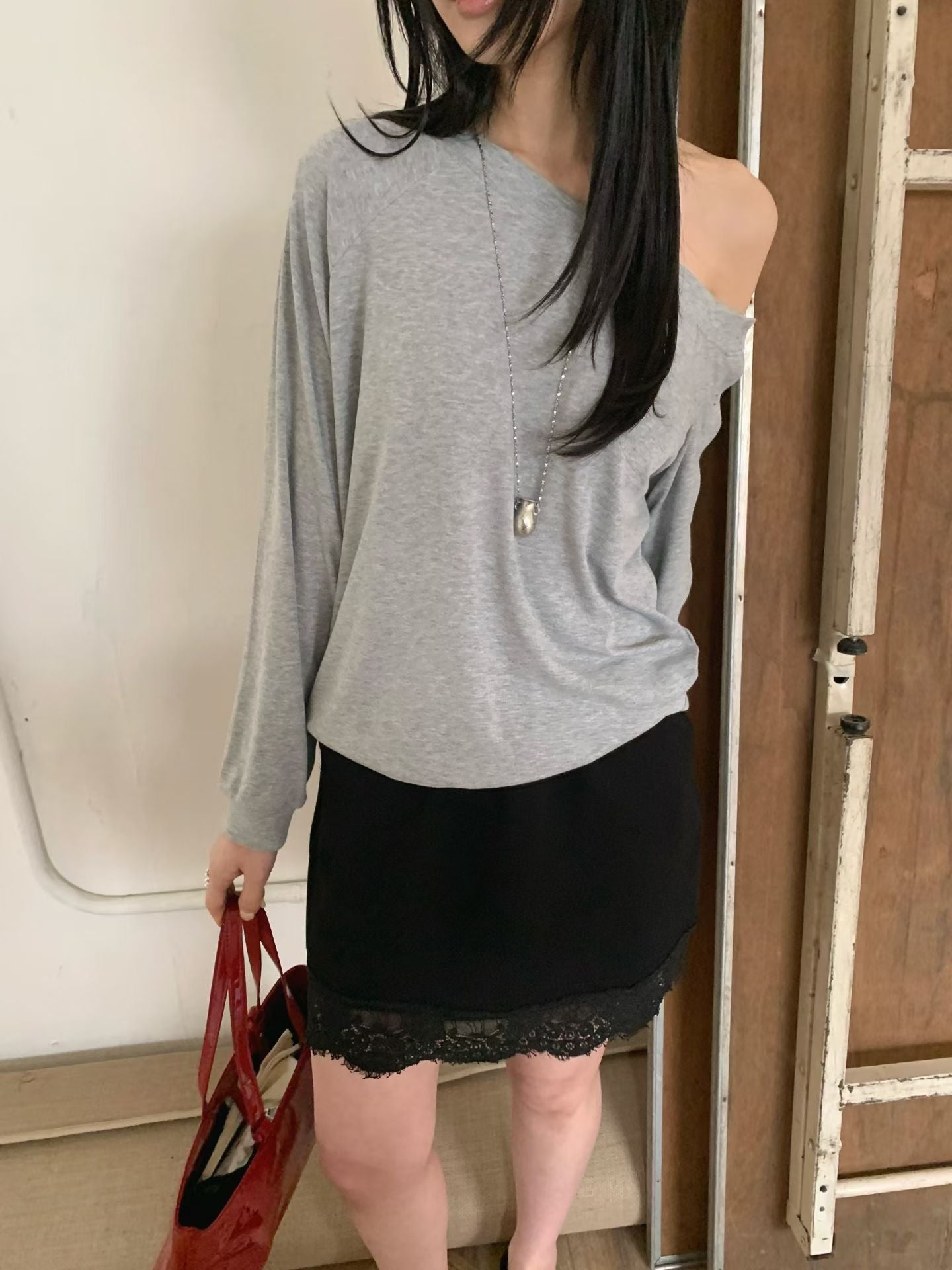 LACE腳邊有袋短裙 ( 黑/白 )