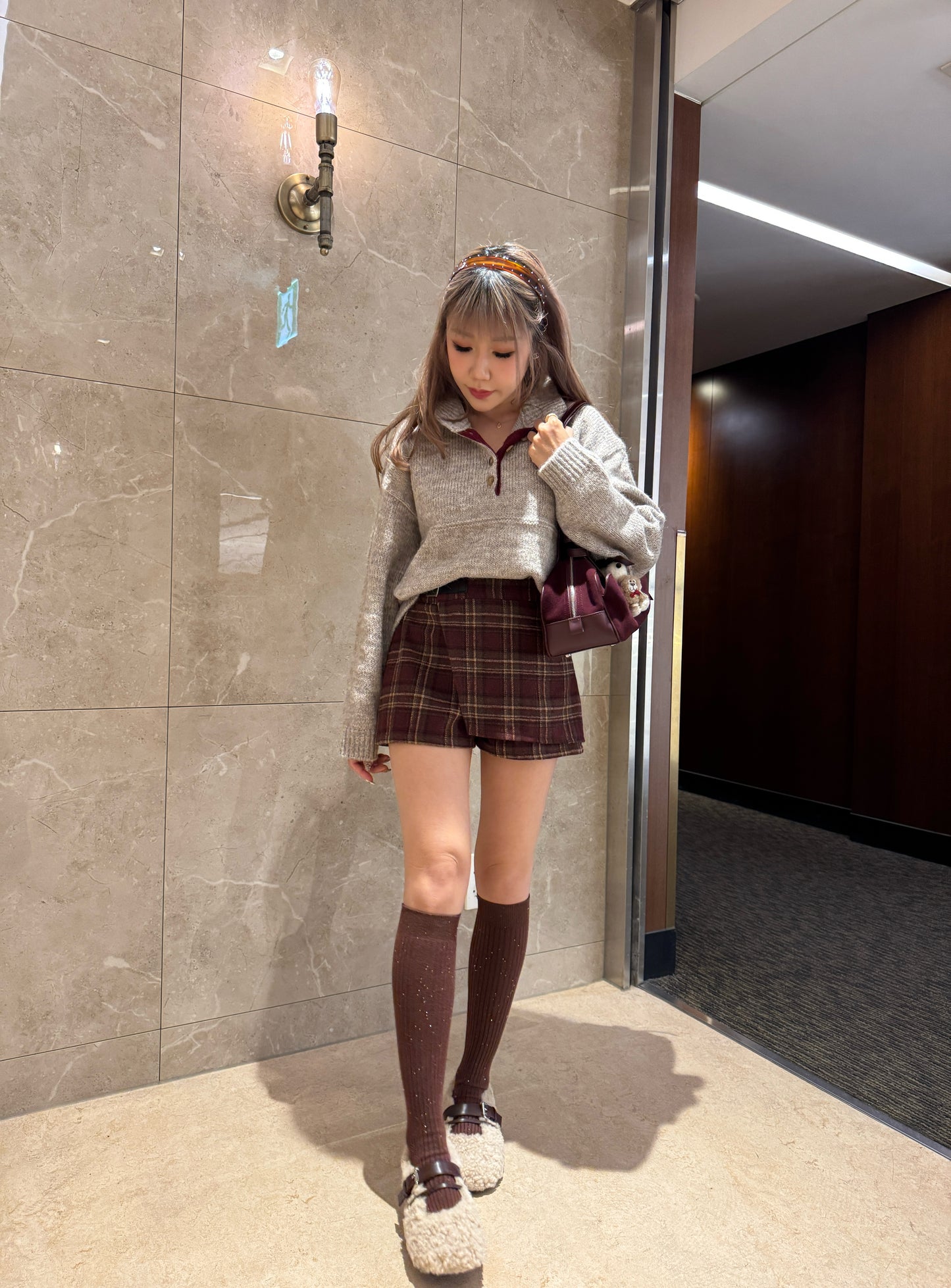 細閃片暗紋中長襪 ( 深灰/啡 )