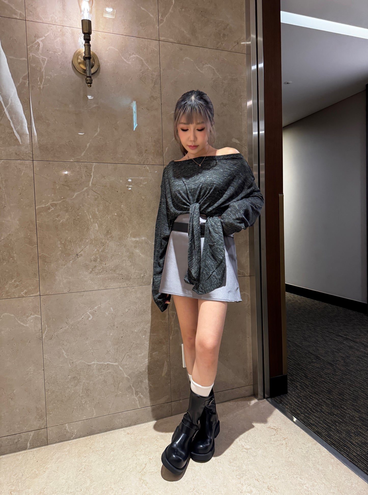 挺絹料短裙 ( 黑/灰/牛油果綠 )