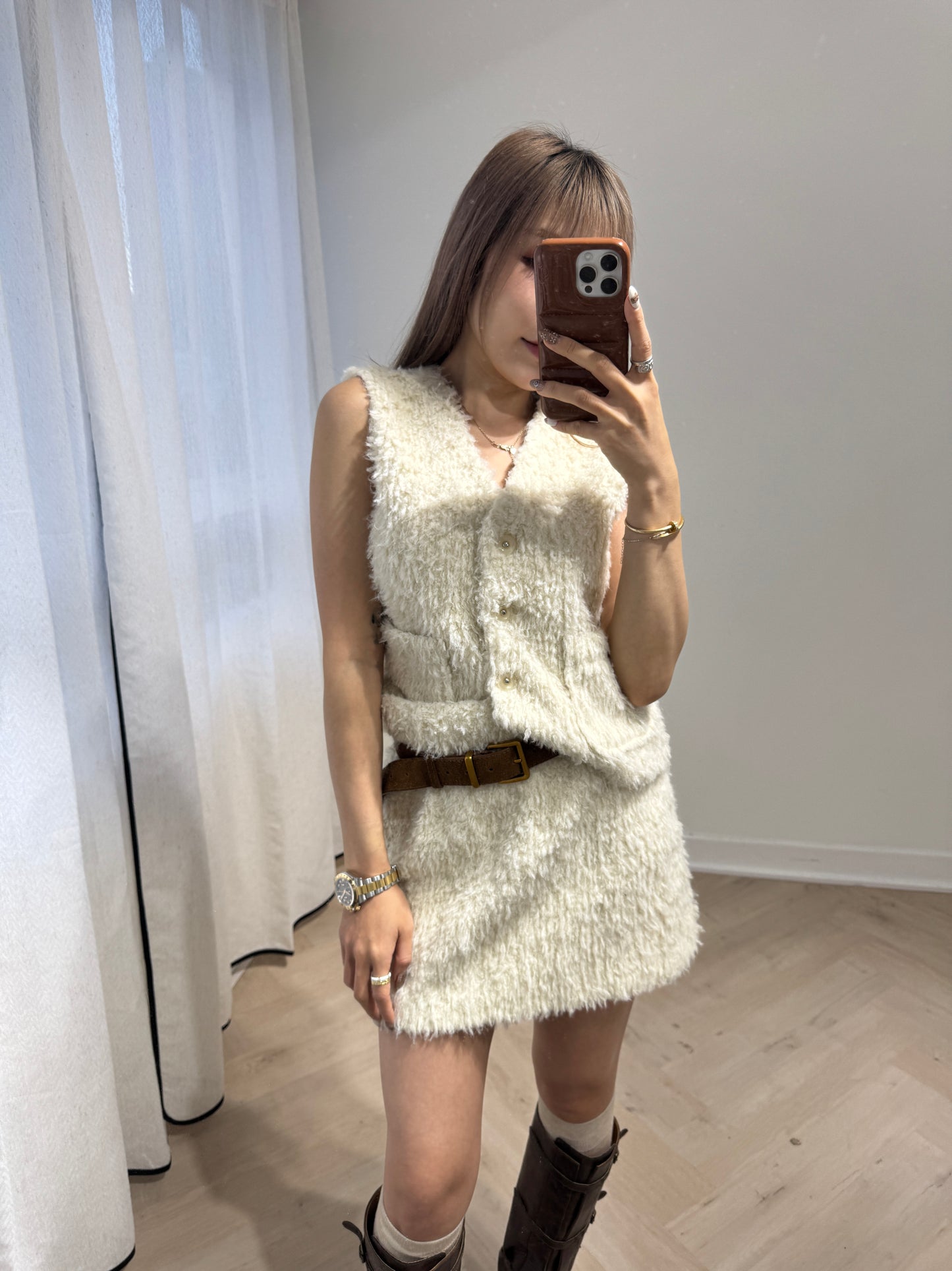 滑毛毛口袋背心外套 ( 白/杏 )