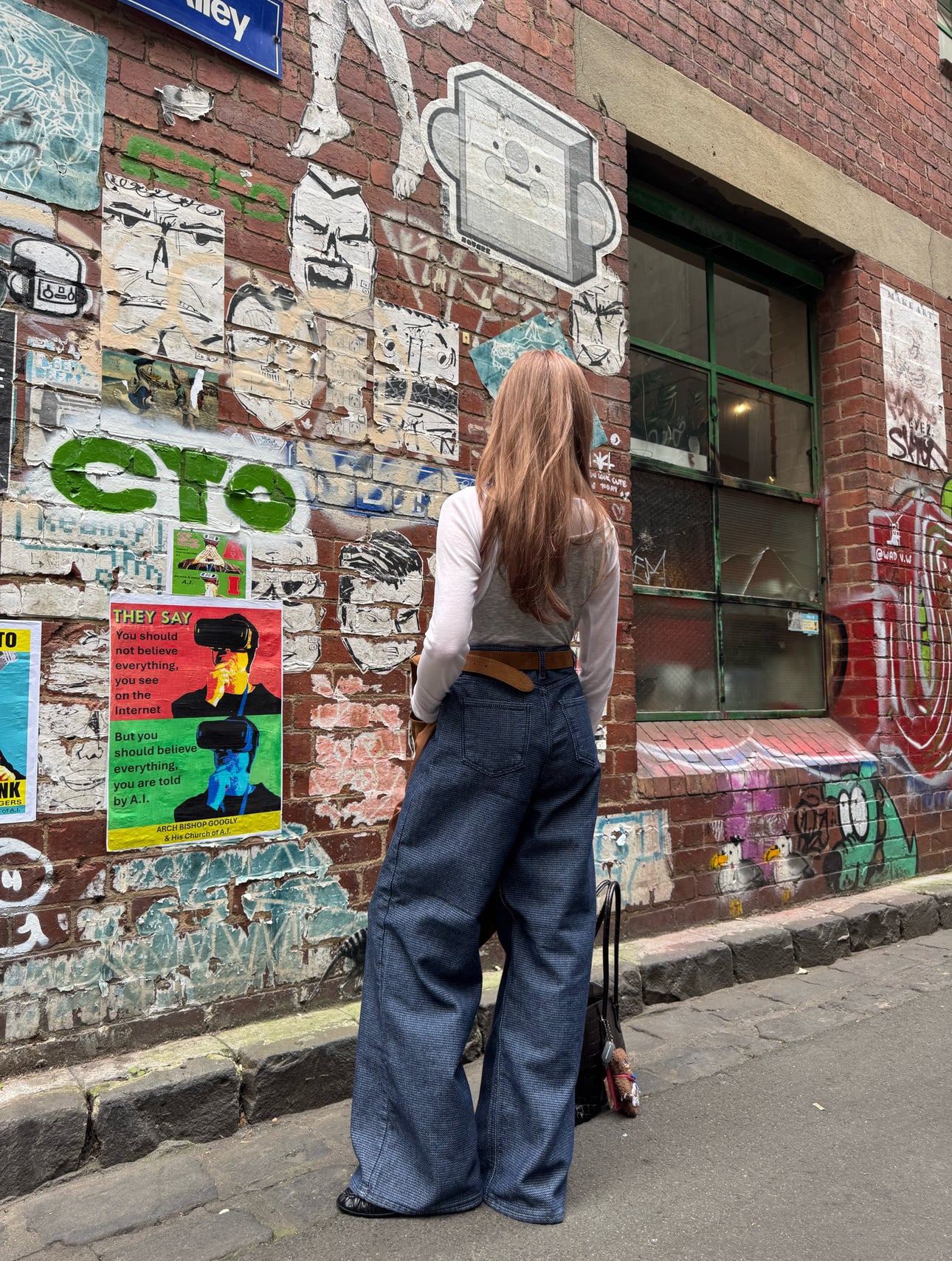 壓花紋深藍長牛仔褲 ( S/M/L )