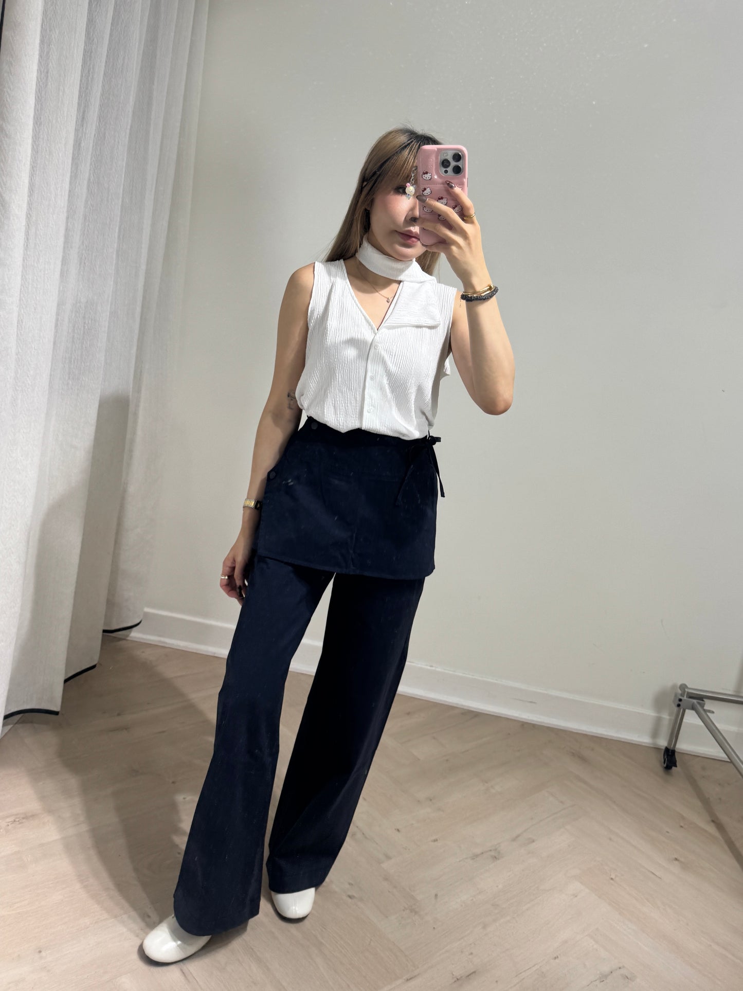 樹紋掛頸鈕扣背心 ( 白/深藍 )