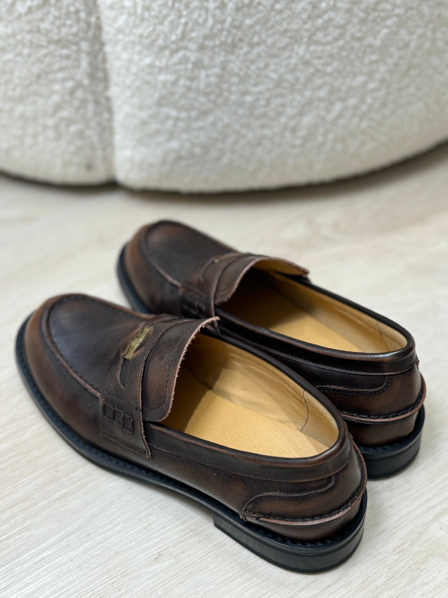 擦色真皮啡皮鞋