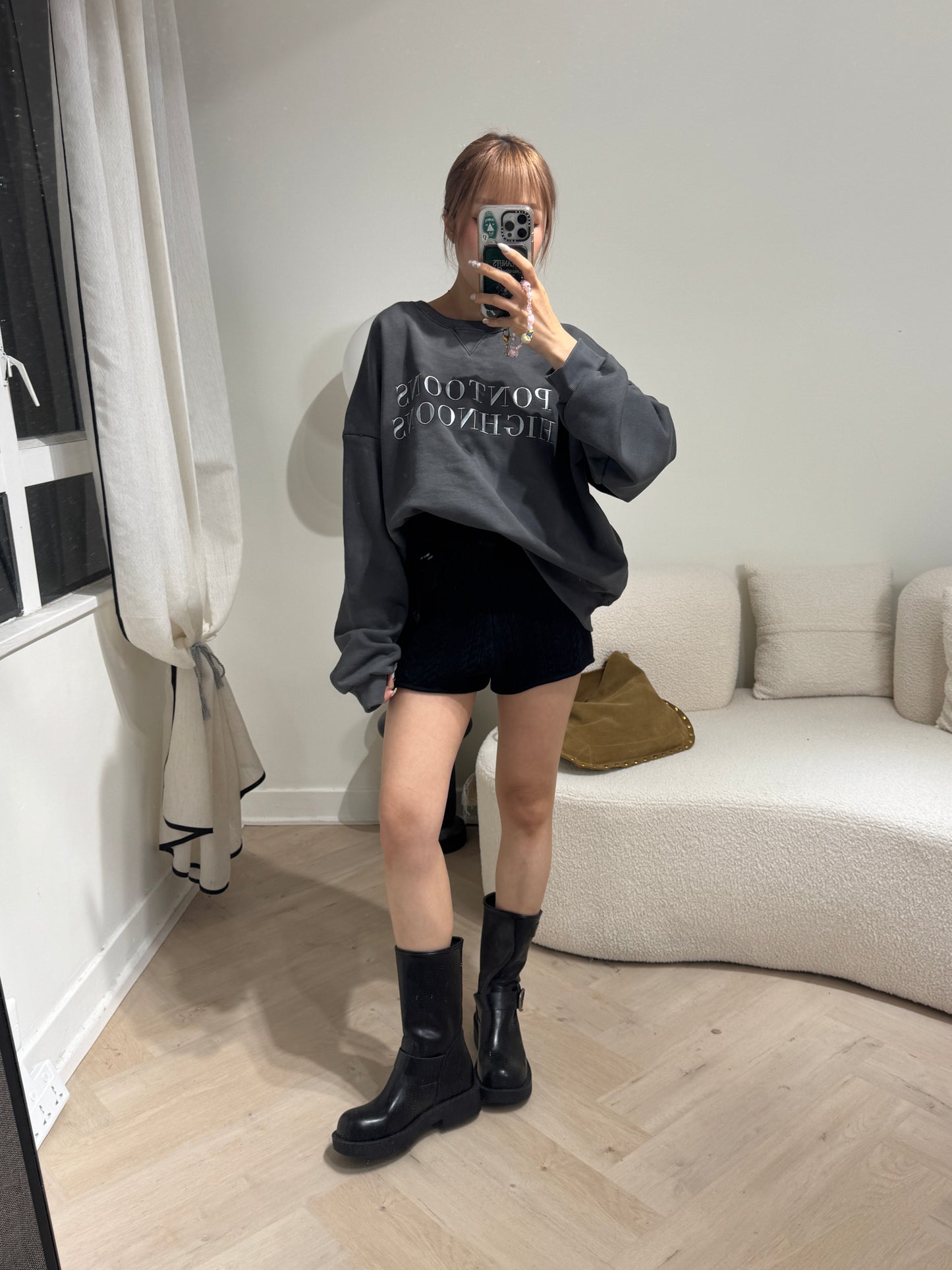 黑色高腰麻花線短褲