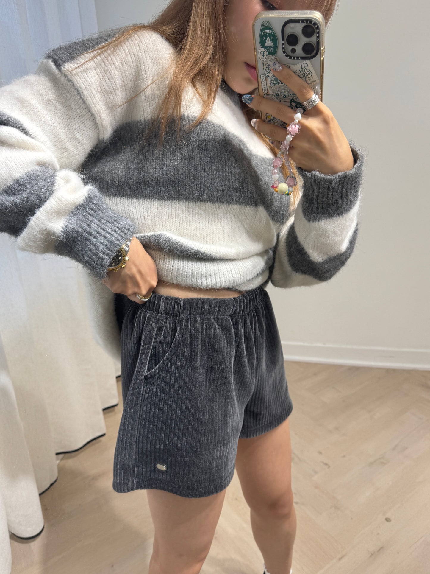 銀牌仔絲絨短褲 ( 黑/深灰/米 )