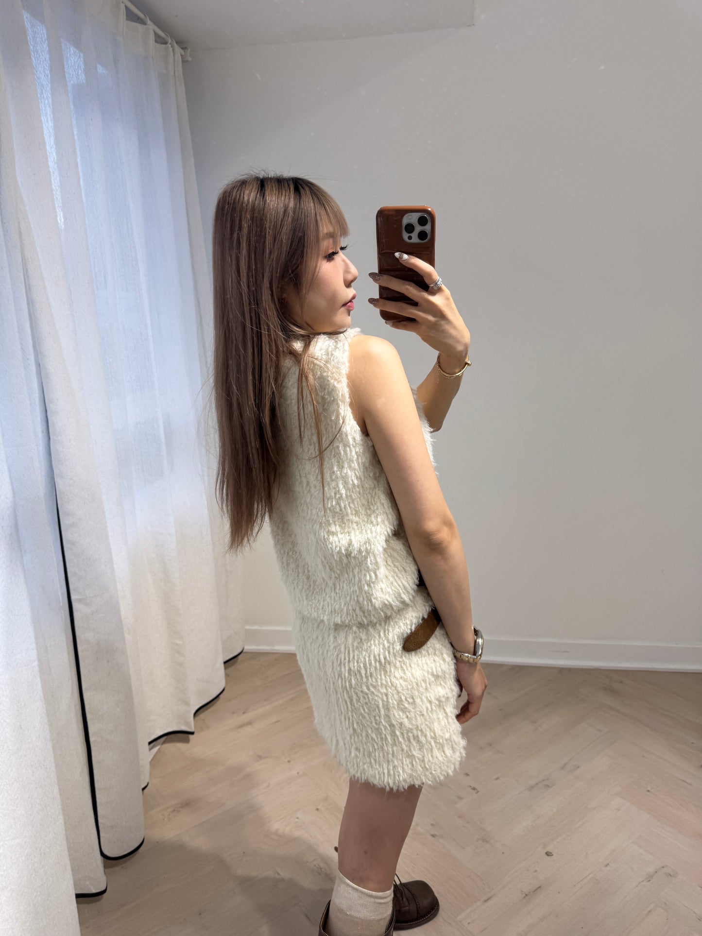 滑毛毛口袋背心外套 ( 白/杏 )