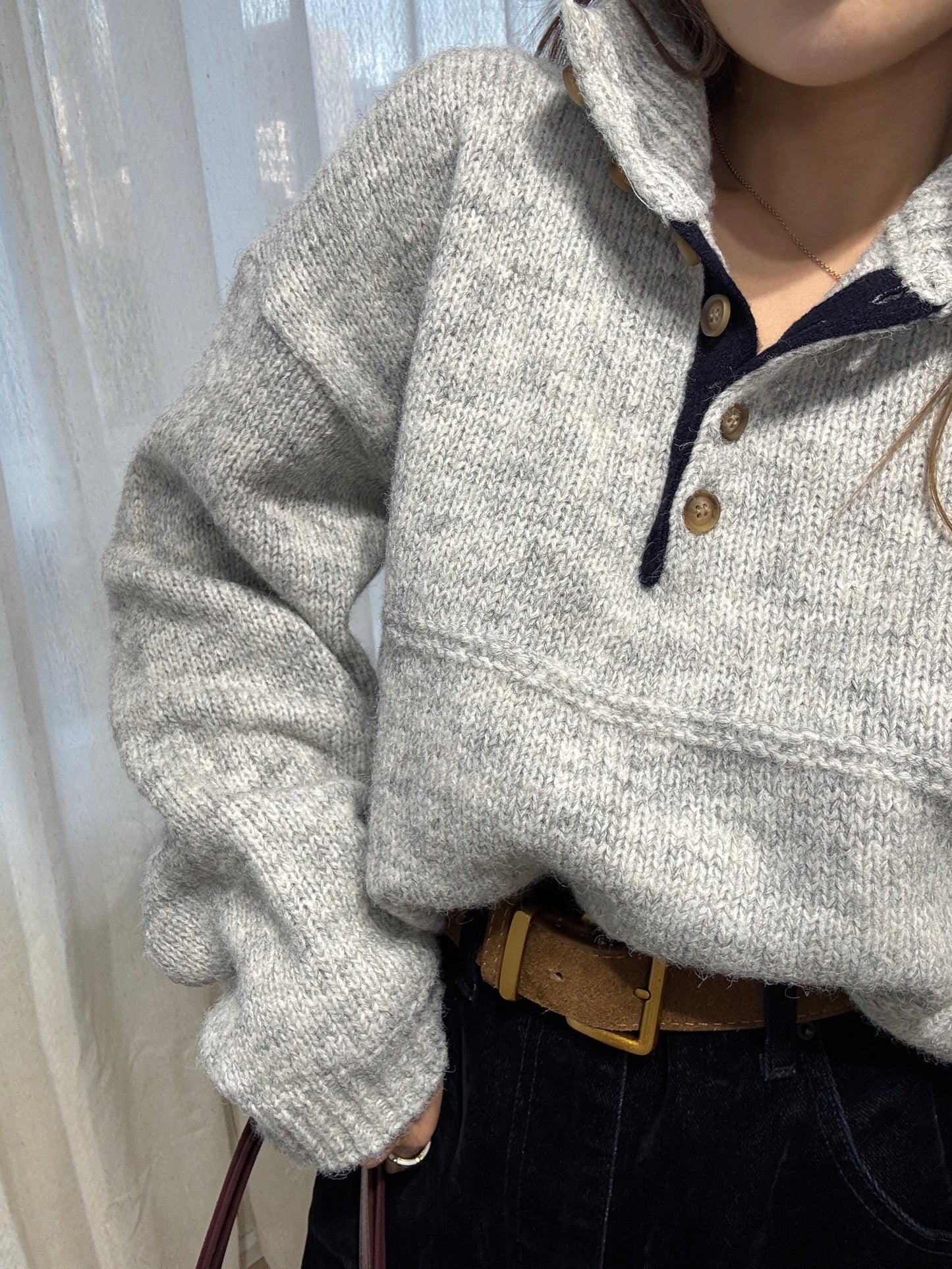 鈕扣企領混線冷衫 ( 米杏/淺灰 )