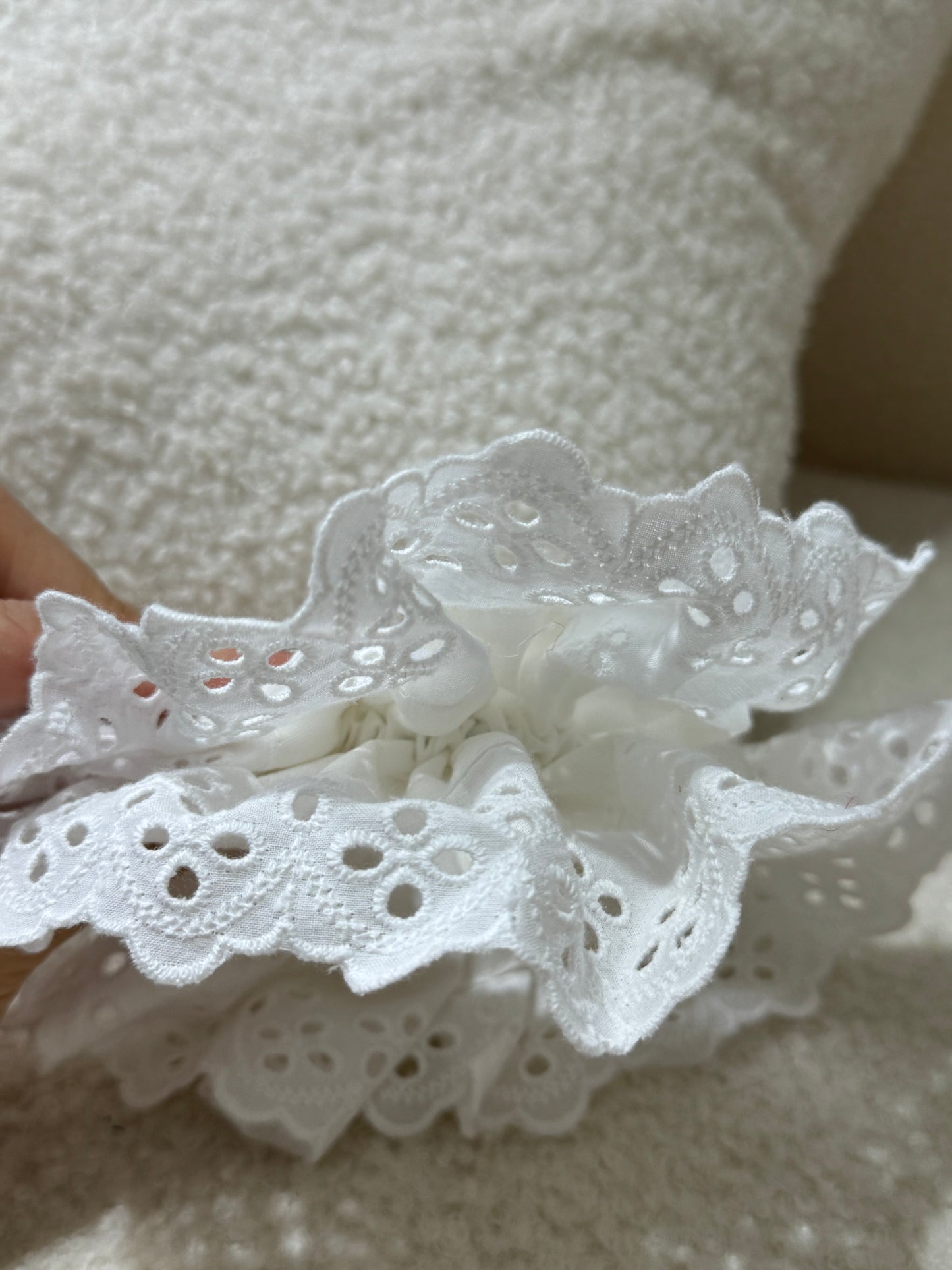 白色花邊髮圈