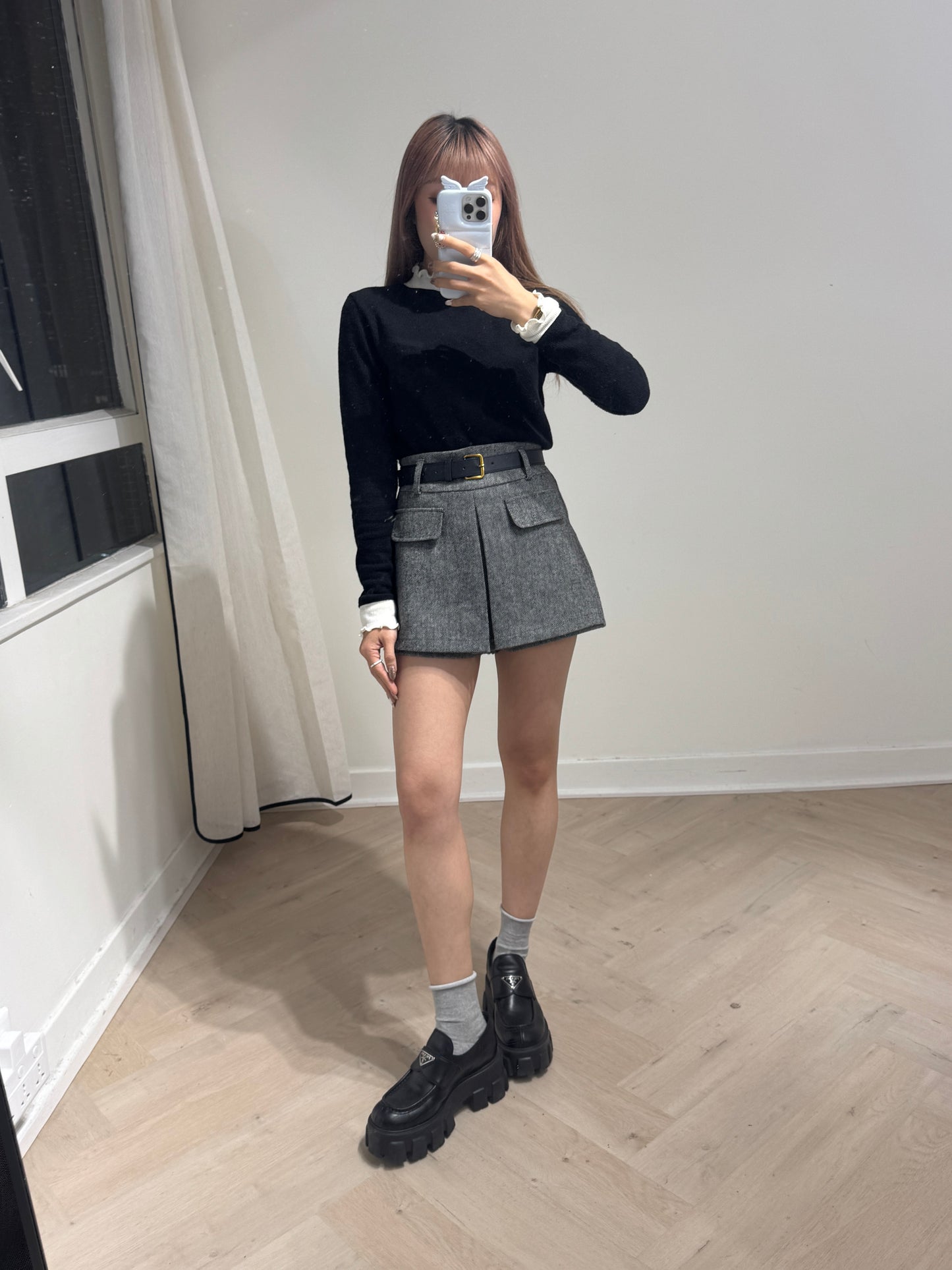 併色木耳邊抓毛上衣 ( 黑/白/藍/杏 )