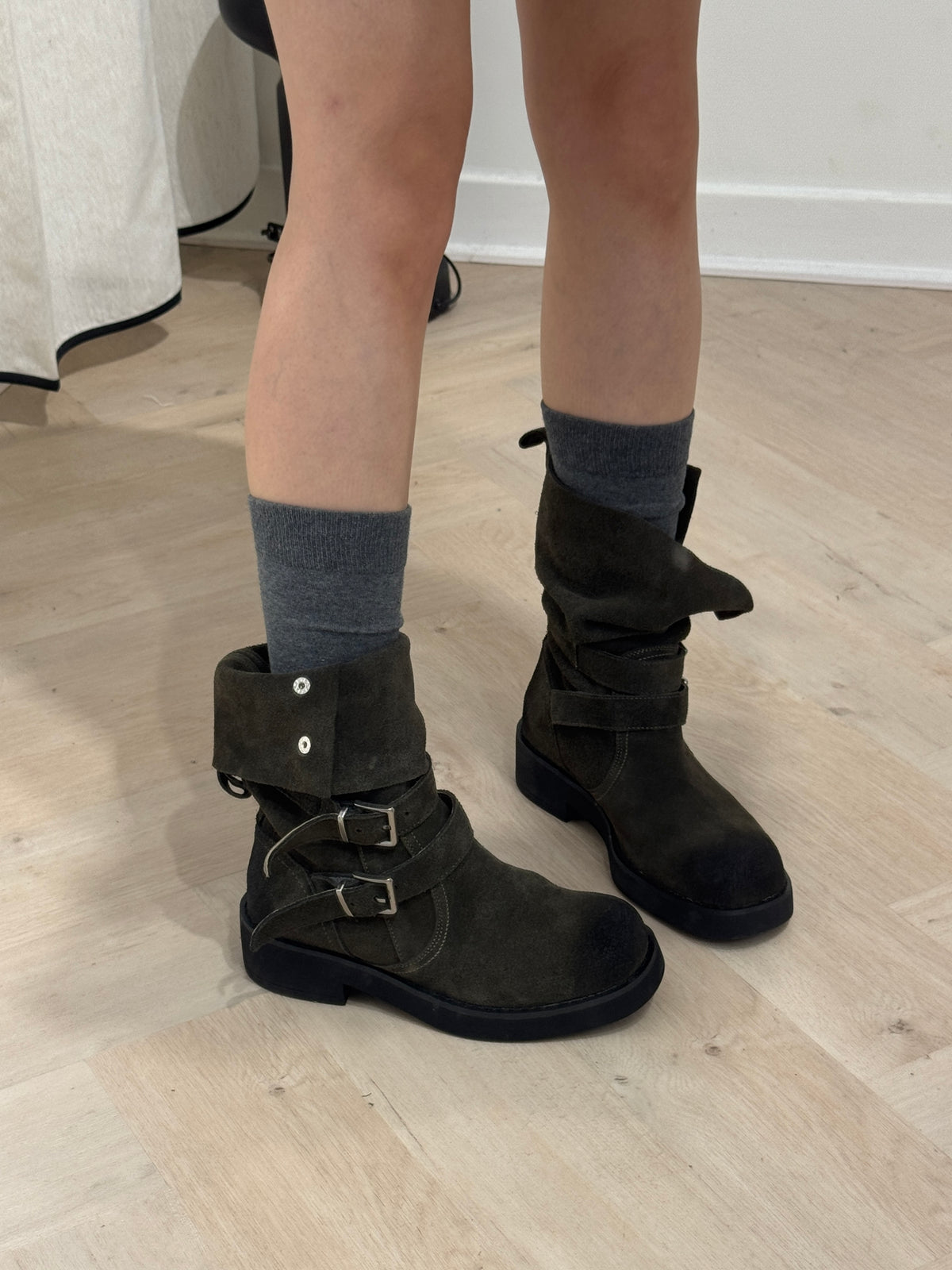 真皮擦色啪扣短BOOT