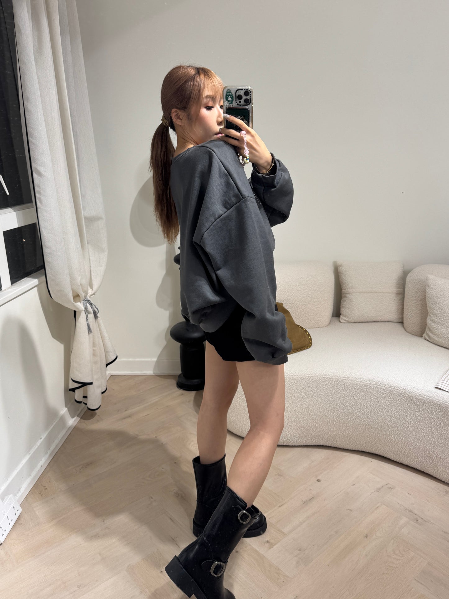 黑色高腰麻花線短褲