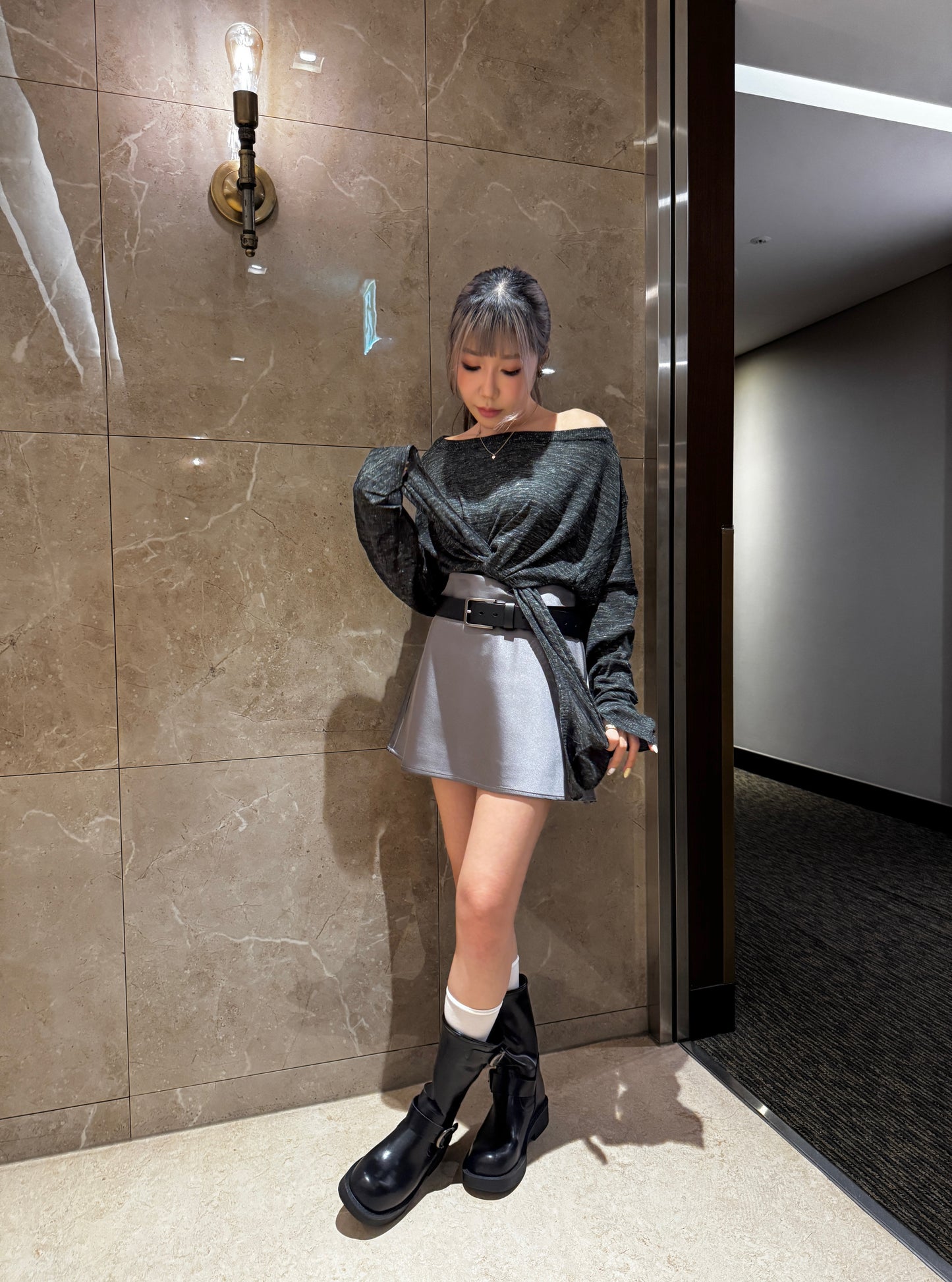 挺絹料短裙 ( 黑/灰/牛油果綠 )