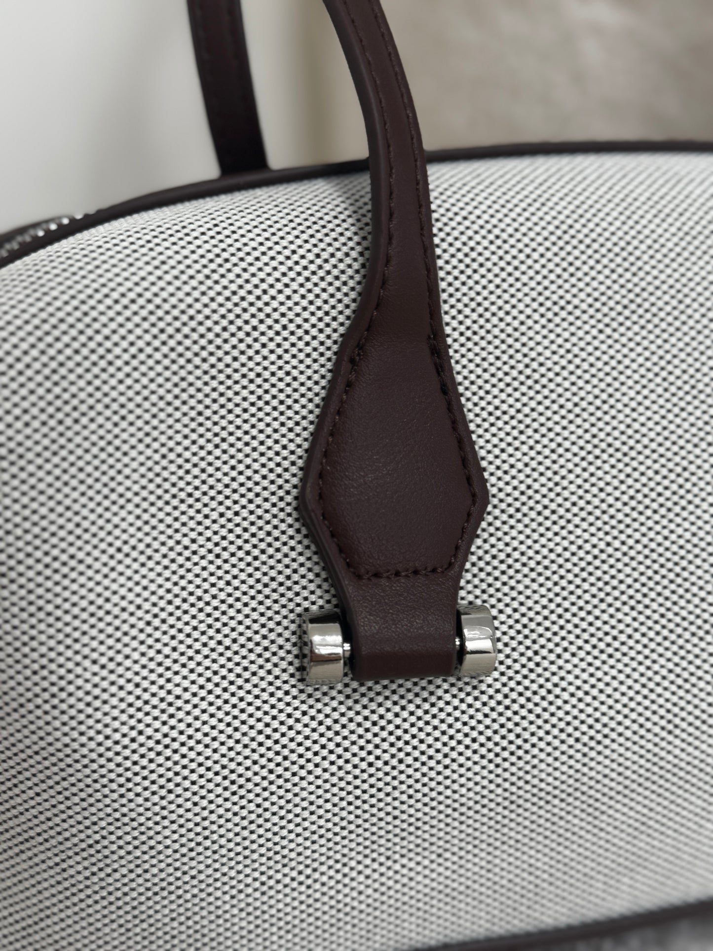 挺帆布皮底長手袋 ( 深啡/黑 )