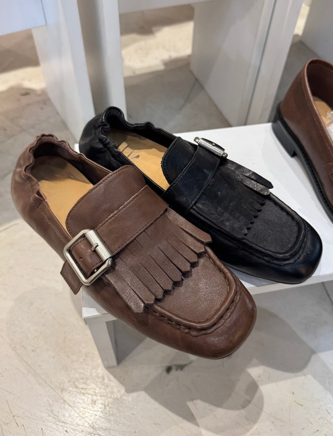 蘇蘇有扣LOAFER ( 黑/啡 )