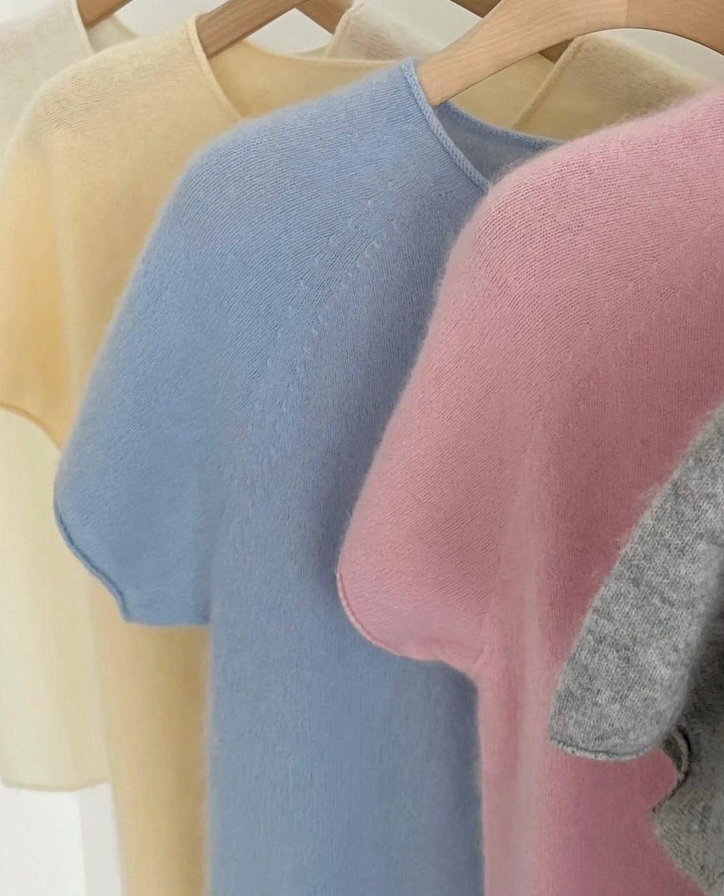 羊毛親膚短袖線上衣 ( 灰/白/粉/黃/藍 )