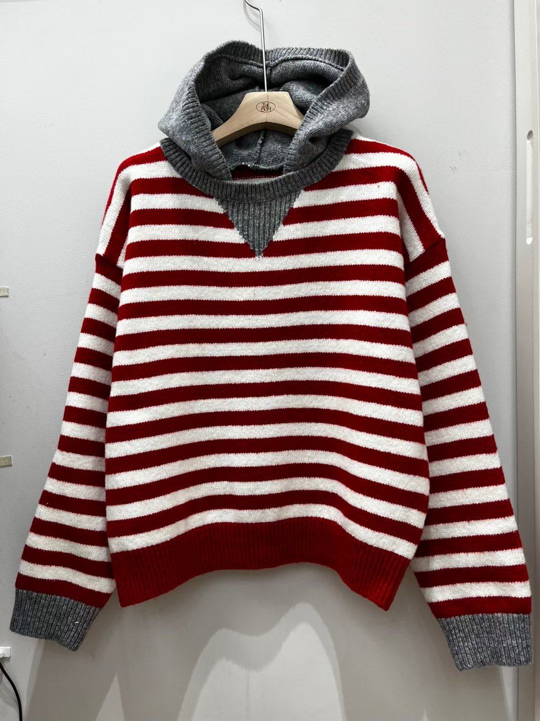 有帽間條冷線上衣 ( 啡/紅/綠 )