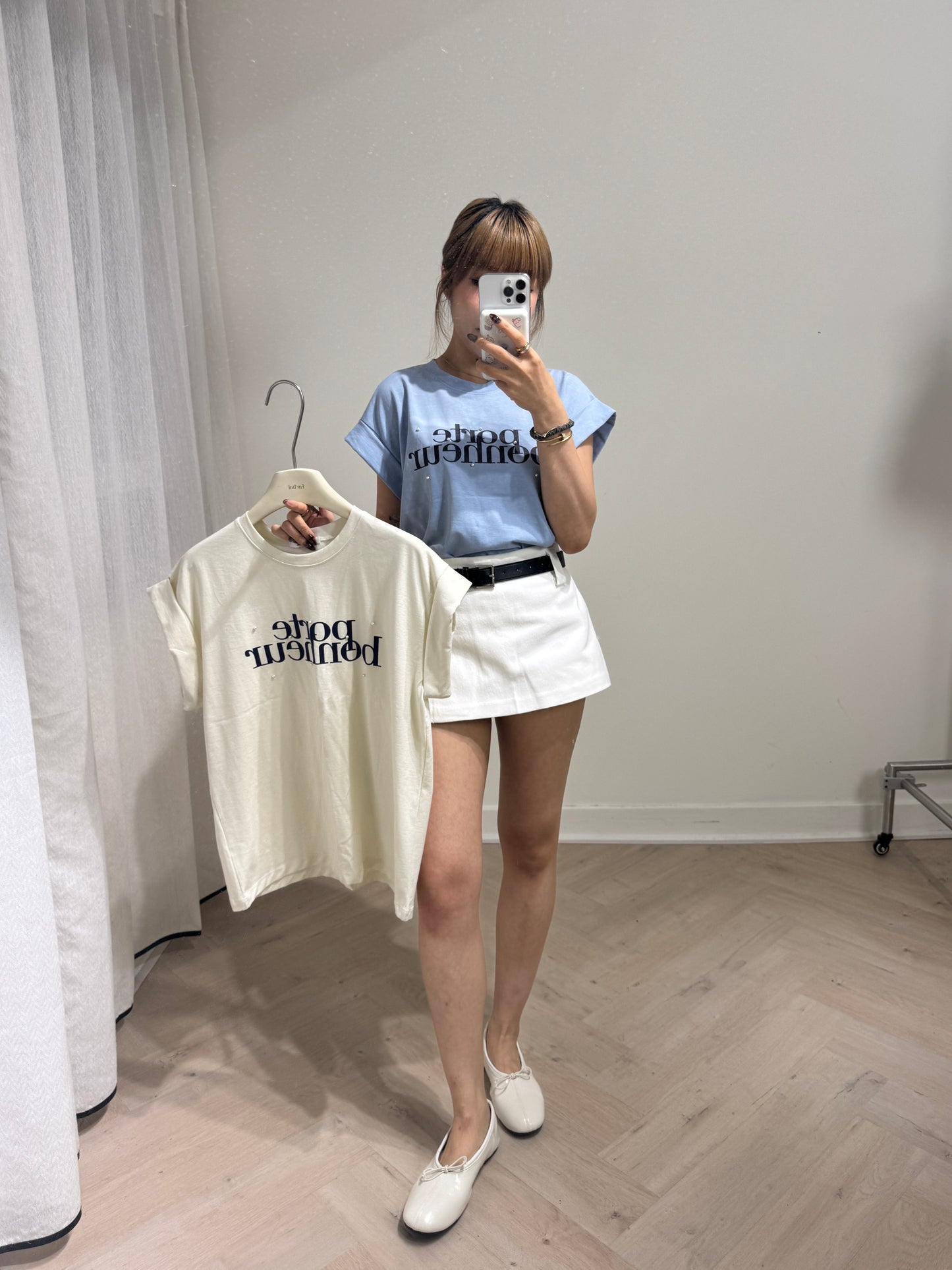 珍珠摺袖文字TEE ( 米/藍 )