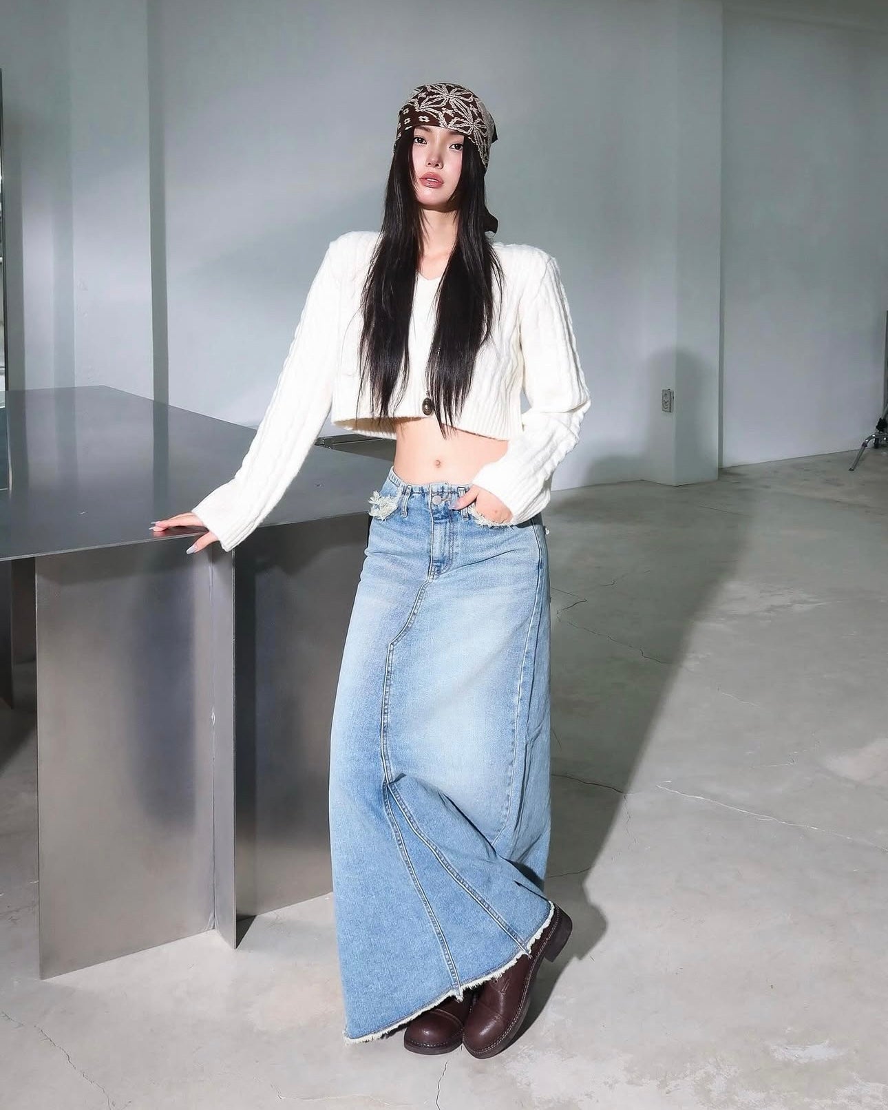 洗水後開叉連腰繩牛仔長裙 ( S/M )