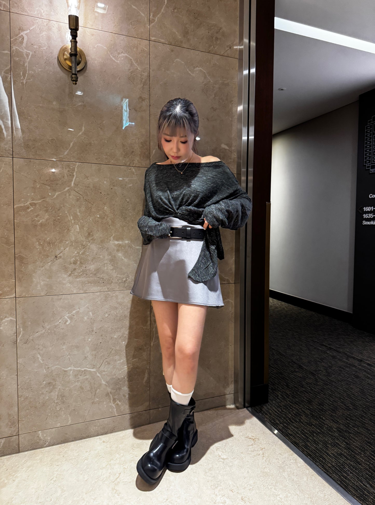 挺絹料短裙 ( 黑/灰/牛油果綠 )