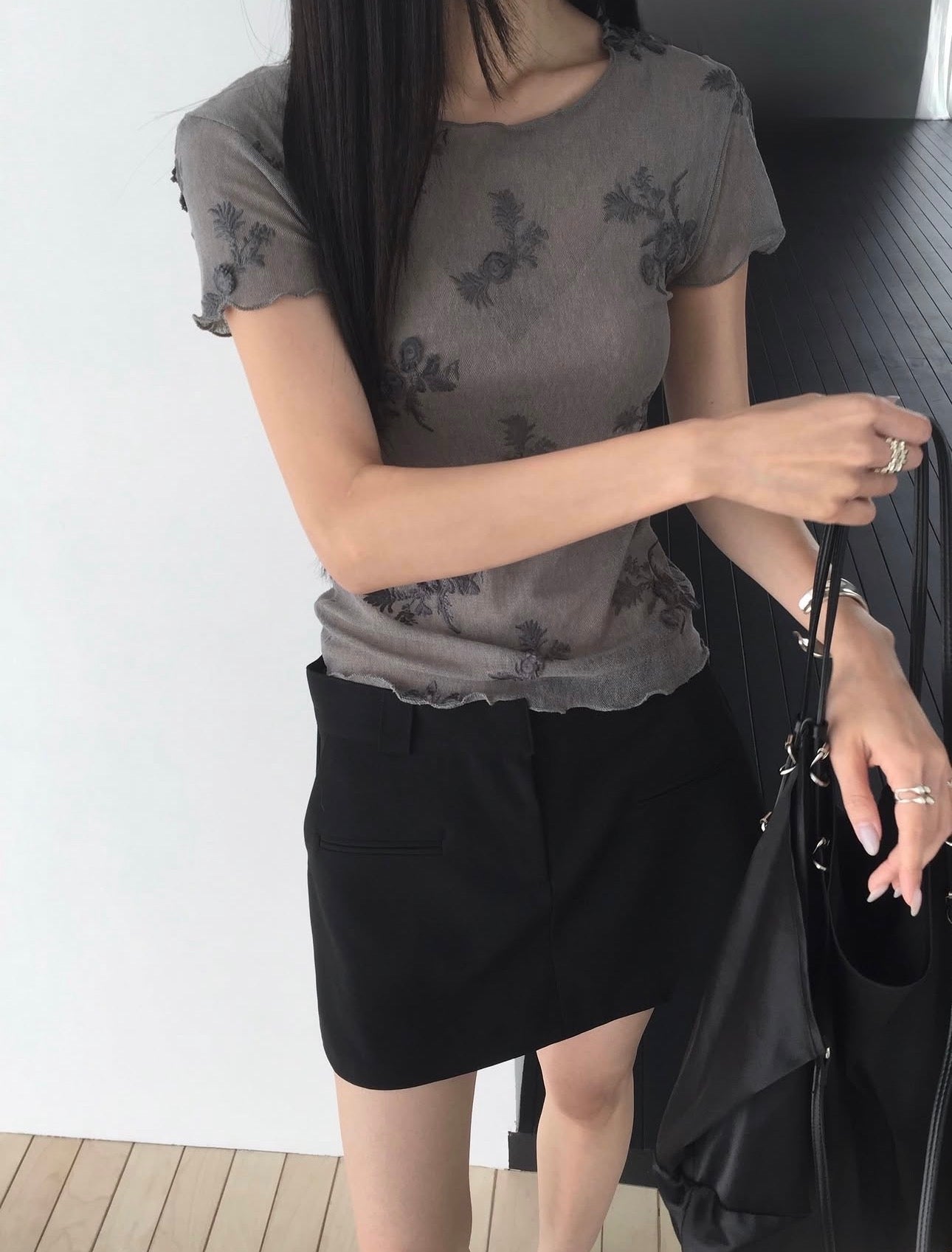 立體花花紋上衣 ( 灰/米白 )