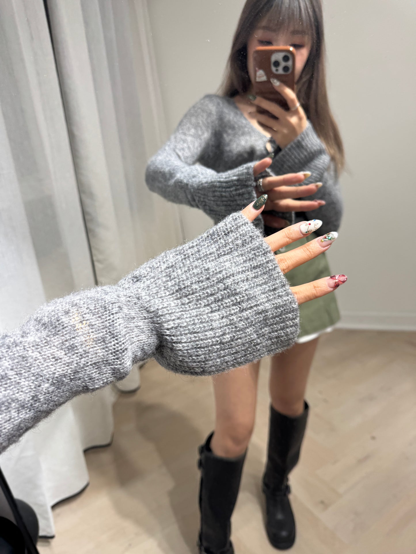 綁繩喇叭袖冷線上衣 ( 灰/米白 )