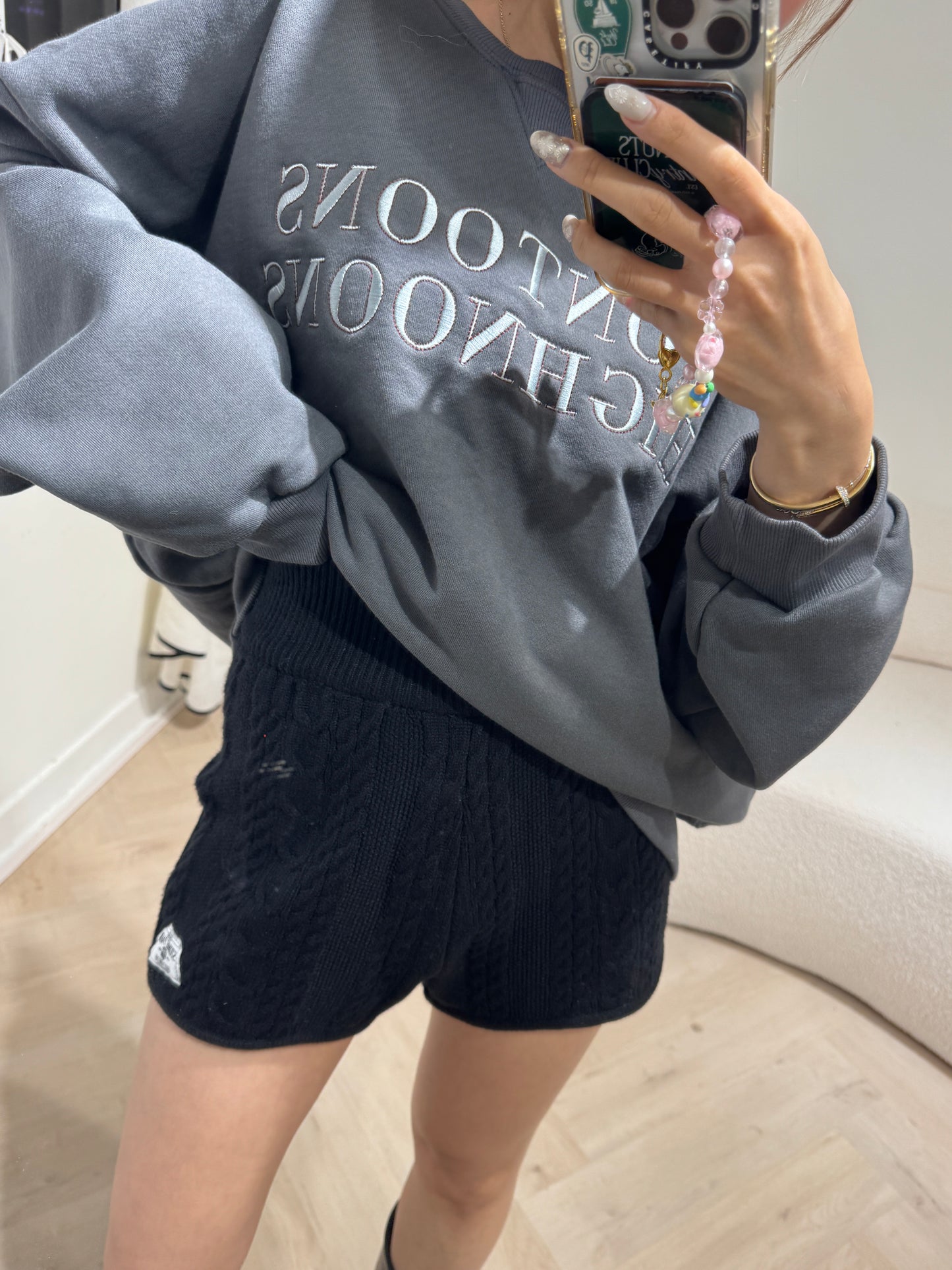 黑色高腰麻花線短褲