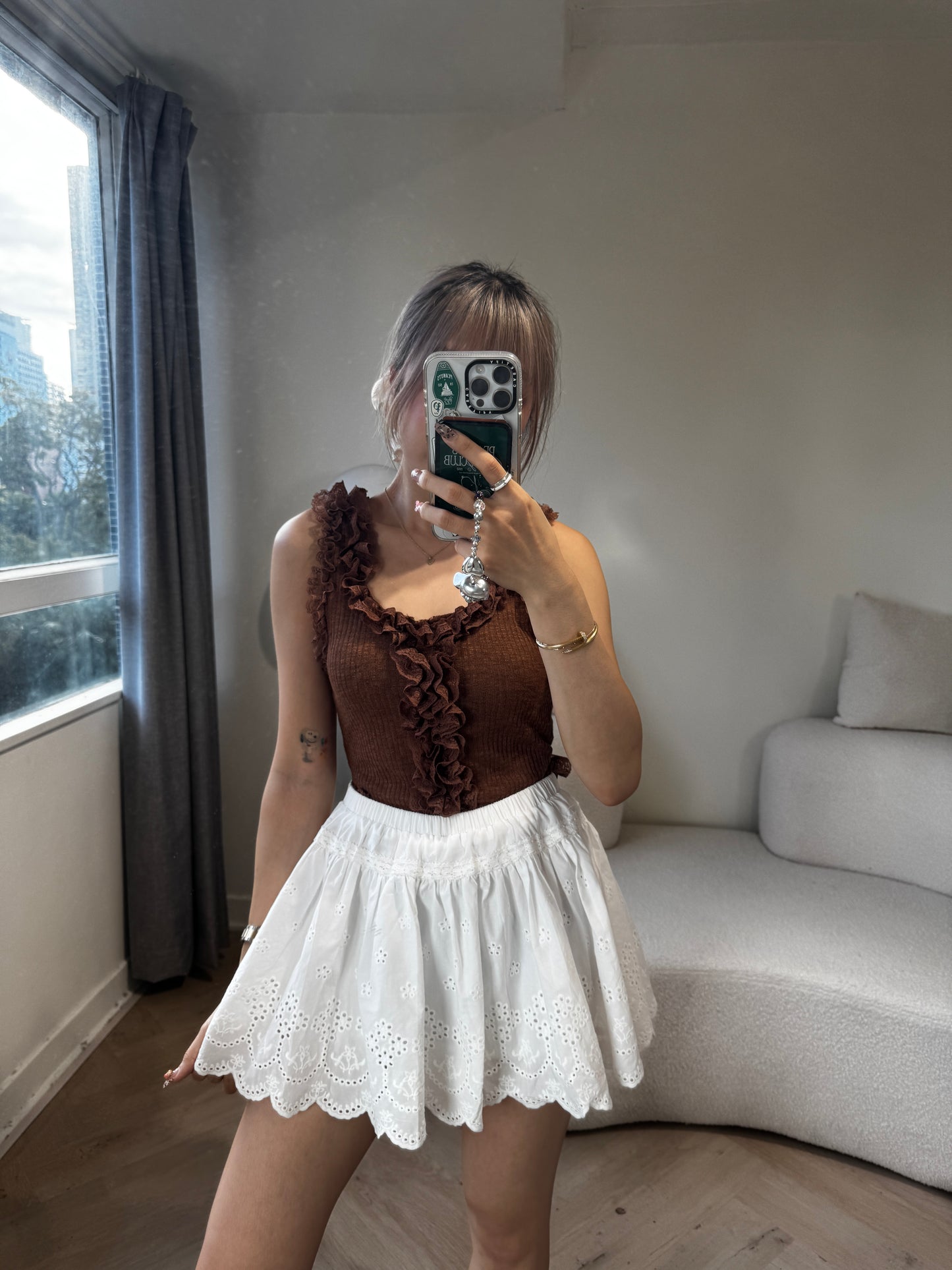 勾花波浪邊短裙 ( 白/啡 )