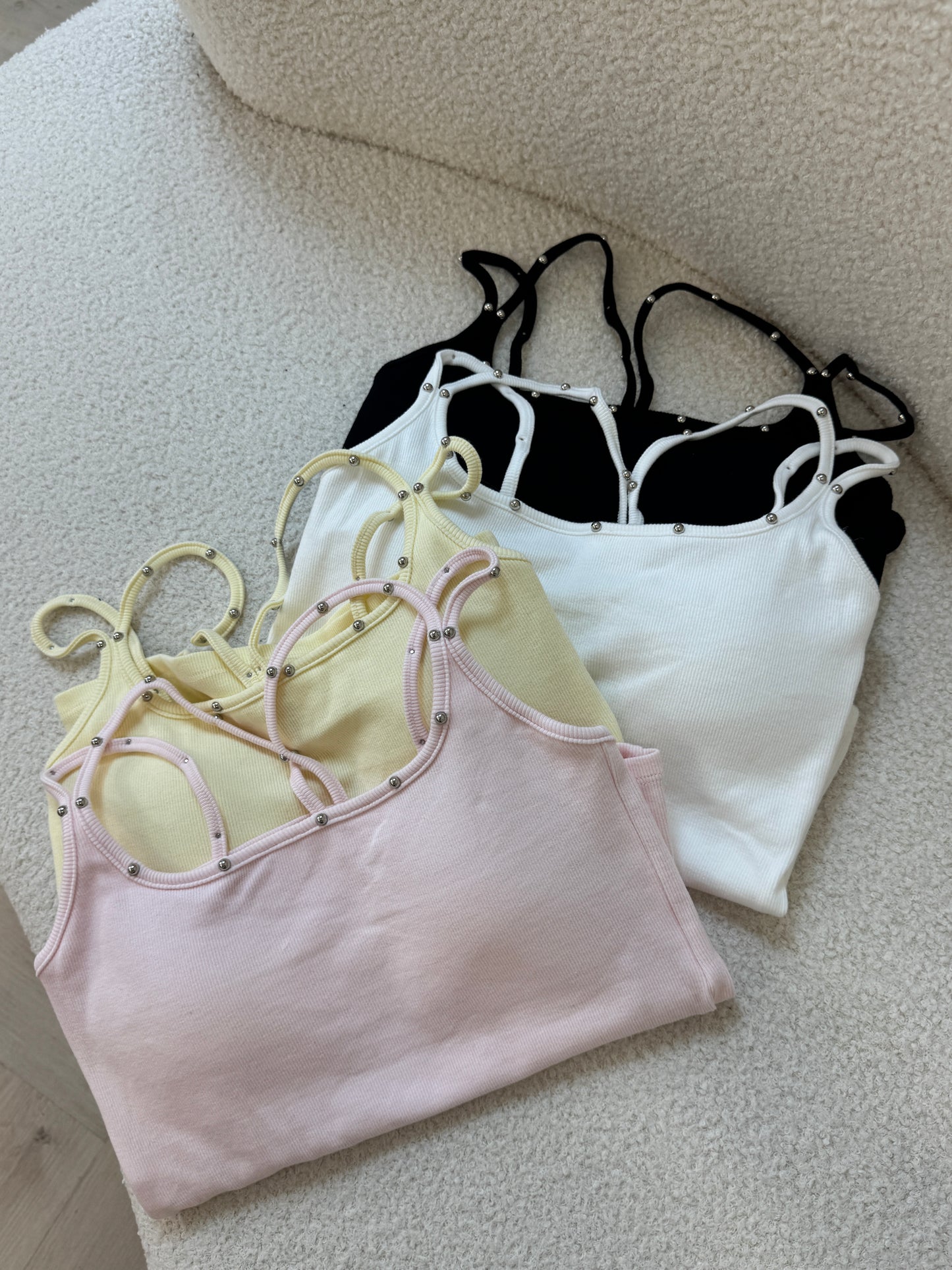 釘釘有PAD BRA TOP背心 ( 黑/白/粉/黃 )