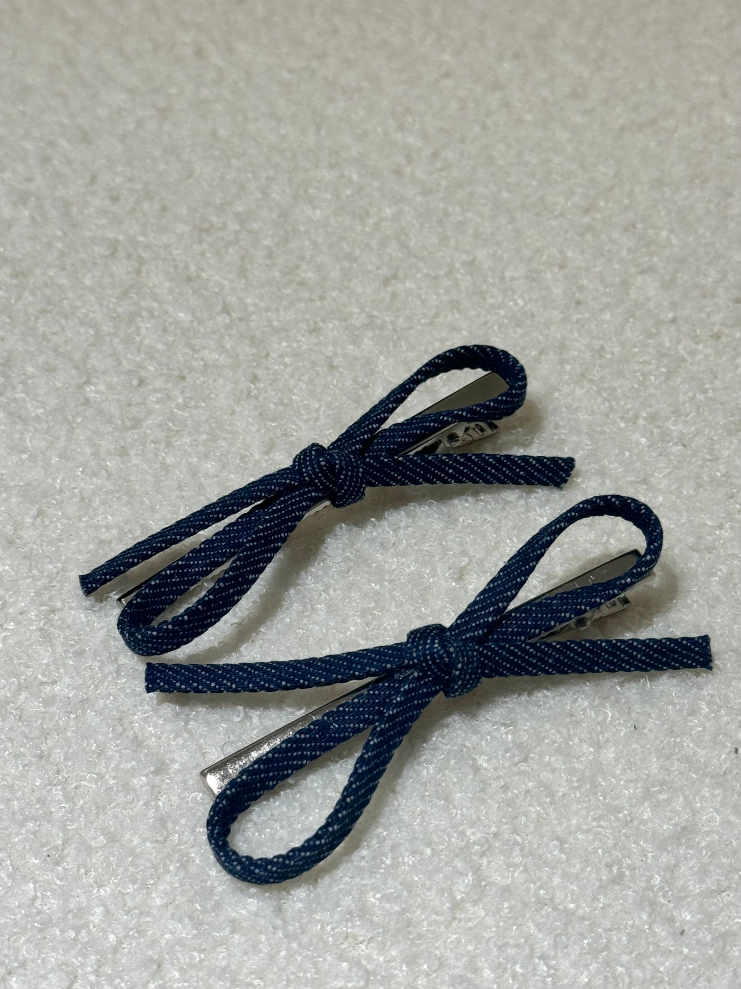 牛仔布蝴蝶結髮夾 ( 一對 )