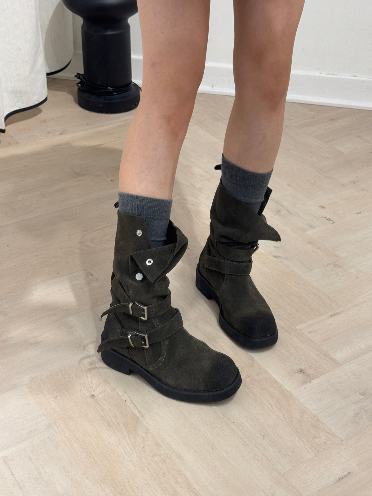 真皮擦色啪扣短BOOT