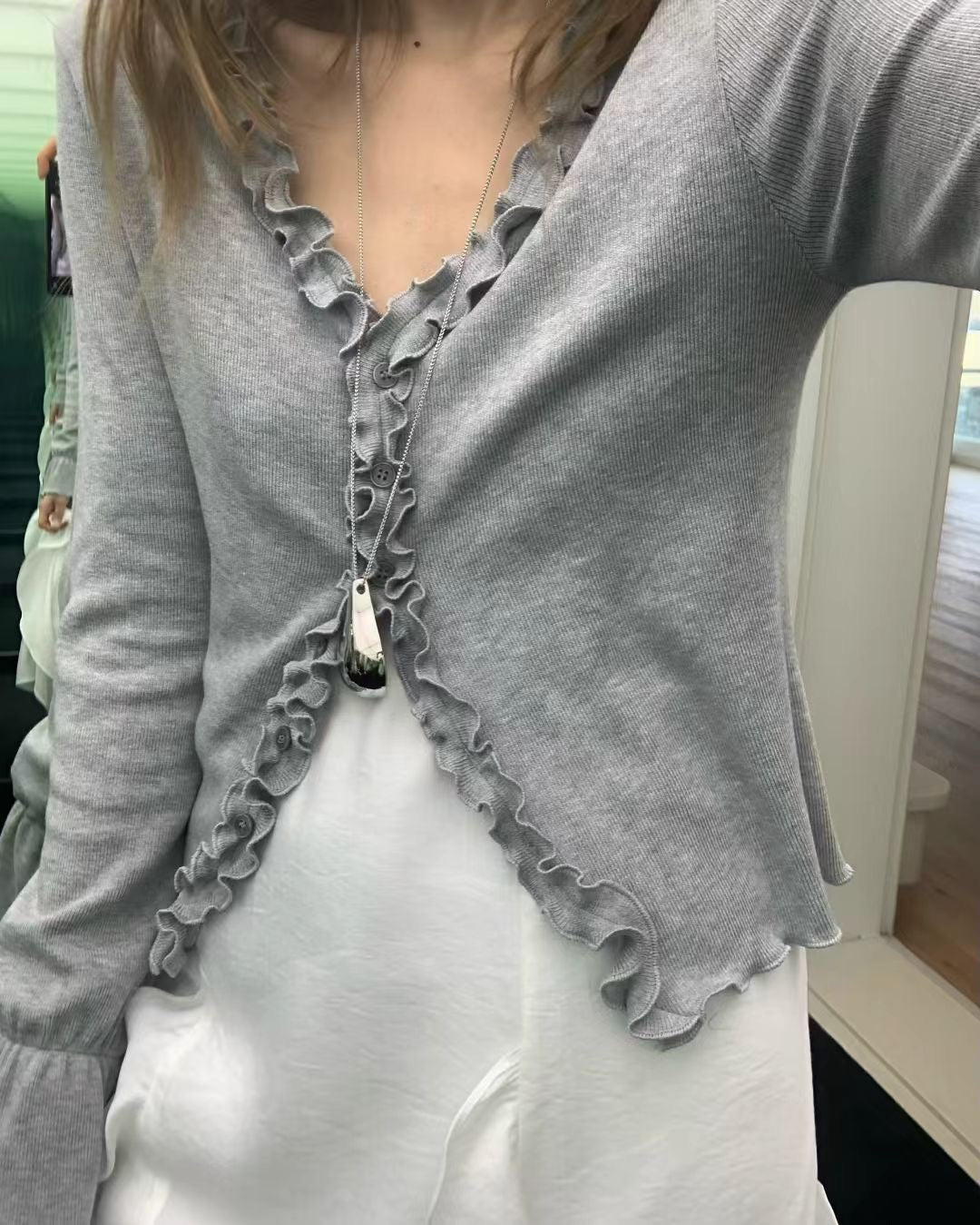 細荷葉邊喇叭袖上衣外套 ( 灰/白/深藍 )