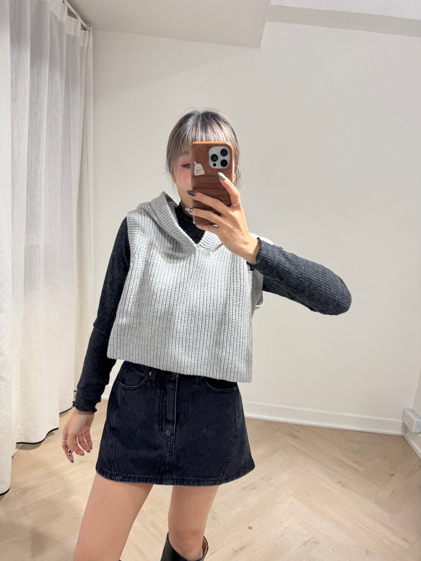 直紋木耳邊側鈕扣上衣 ( 米白/啡/深灰 )