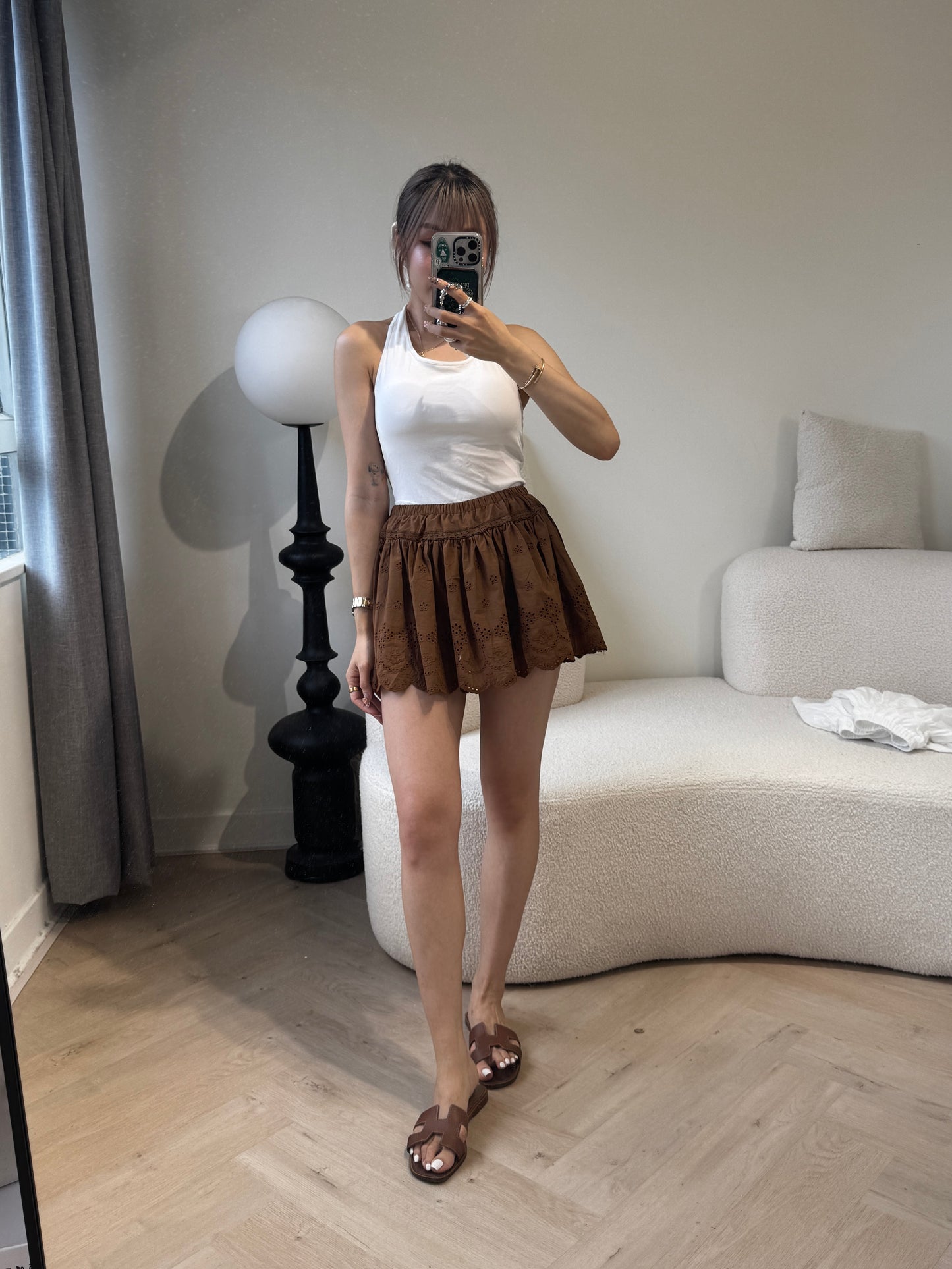 勾花波浪邊短裙 ( 白/啡 )