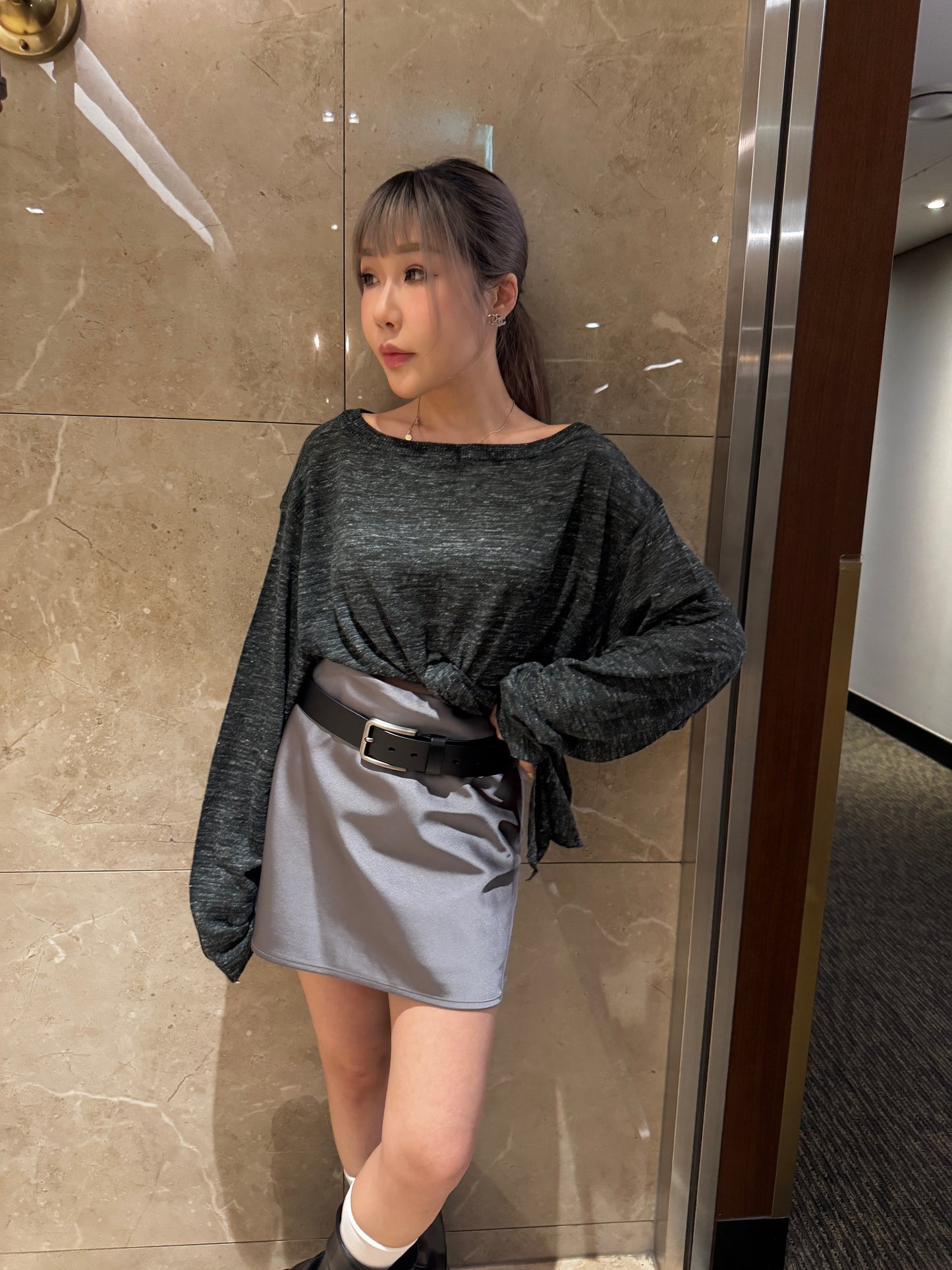 挺絹料短裙 ( 黑/灰/牛油果綠 )