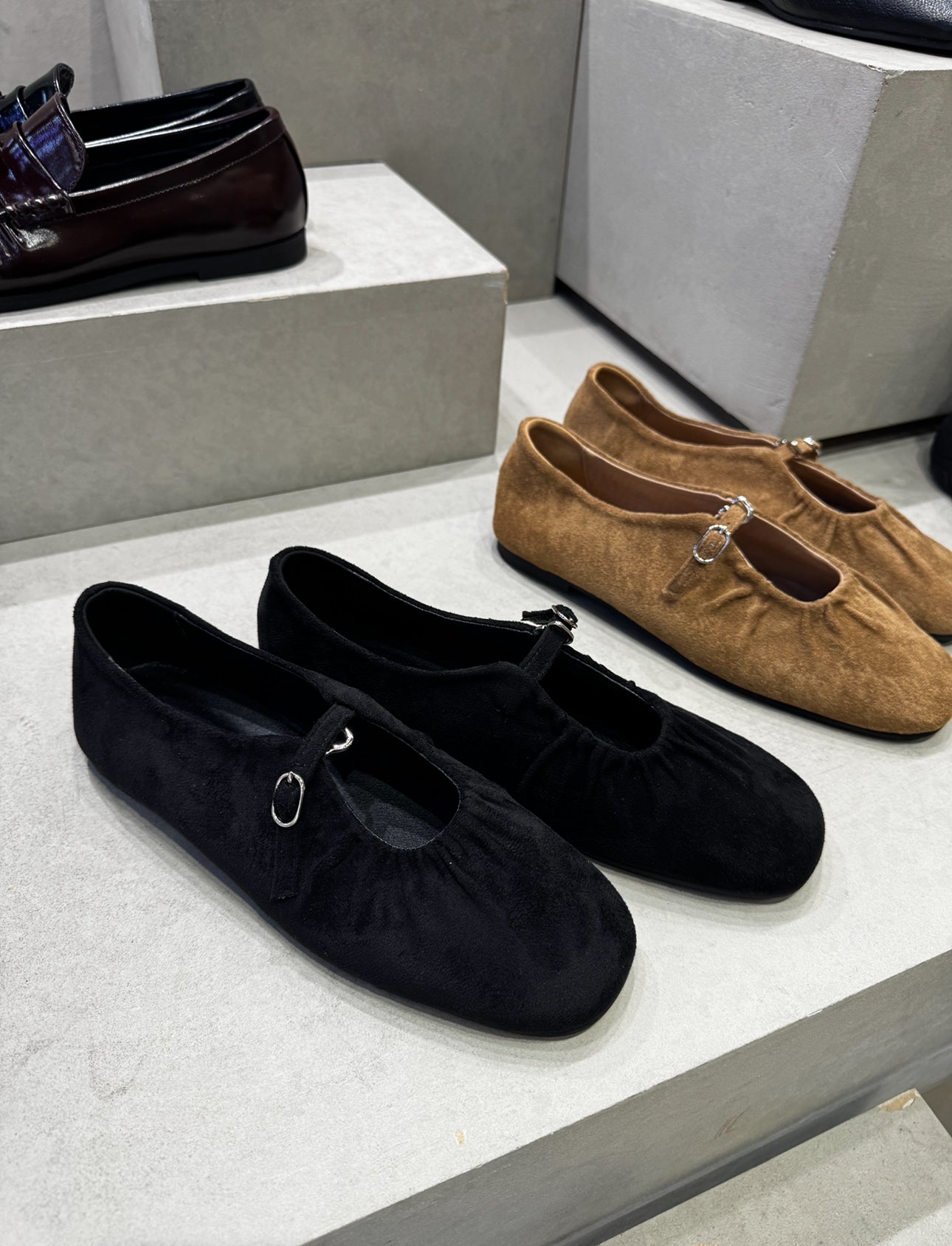 皺褶麂布MARYJANE ( 啡/黑 )