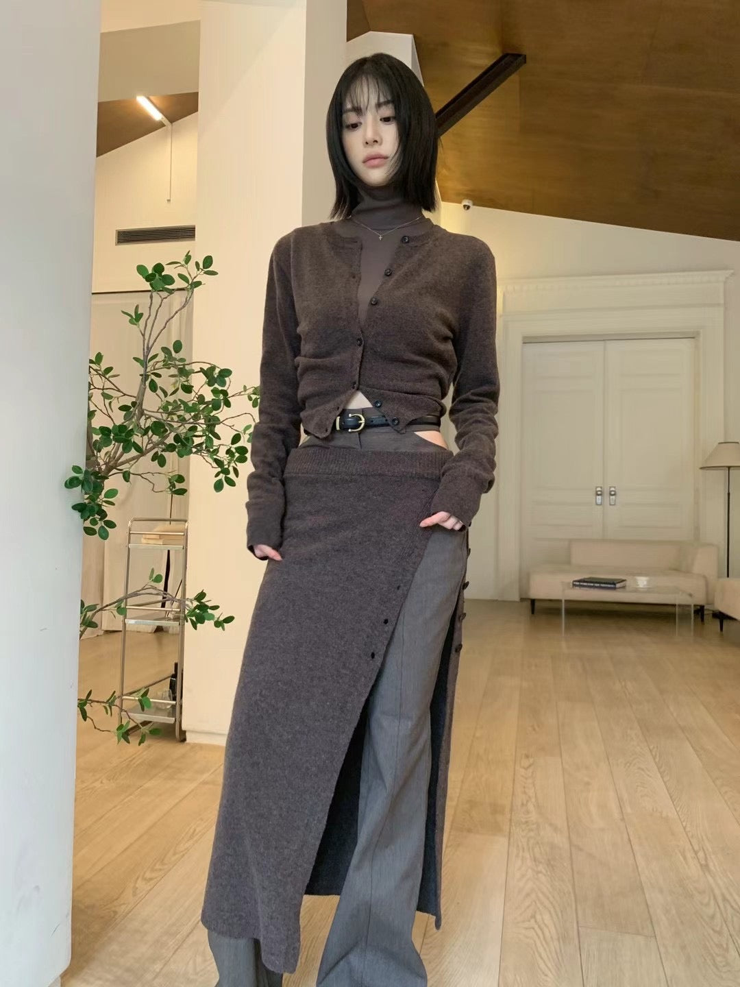 羊毛料開鈕鉛筆裙 ( 啡/紫 )