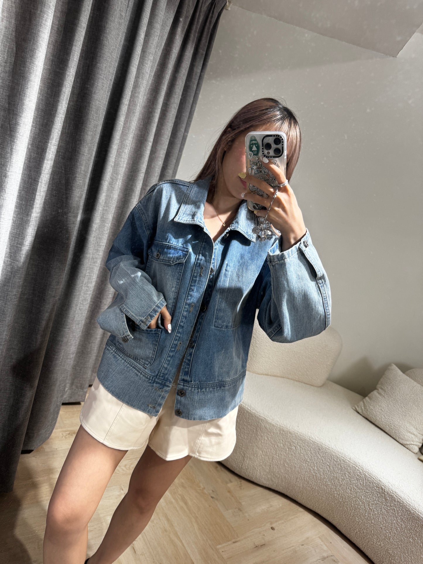 後扣多口袋牛仔外套