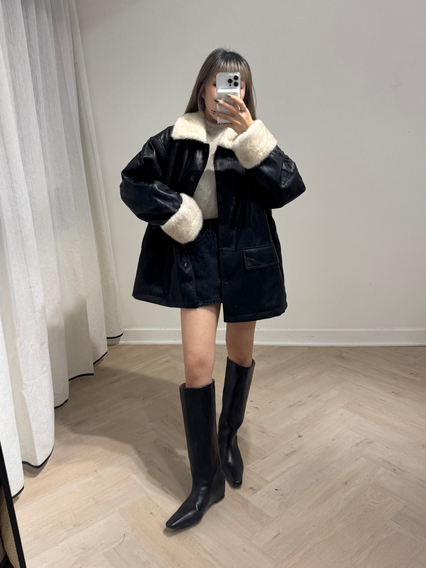 併毛毛黑色仿皮外套