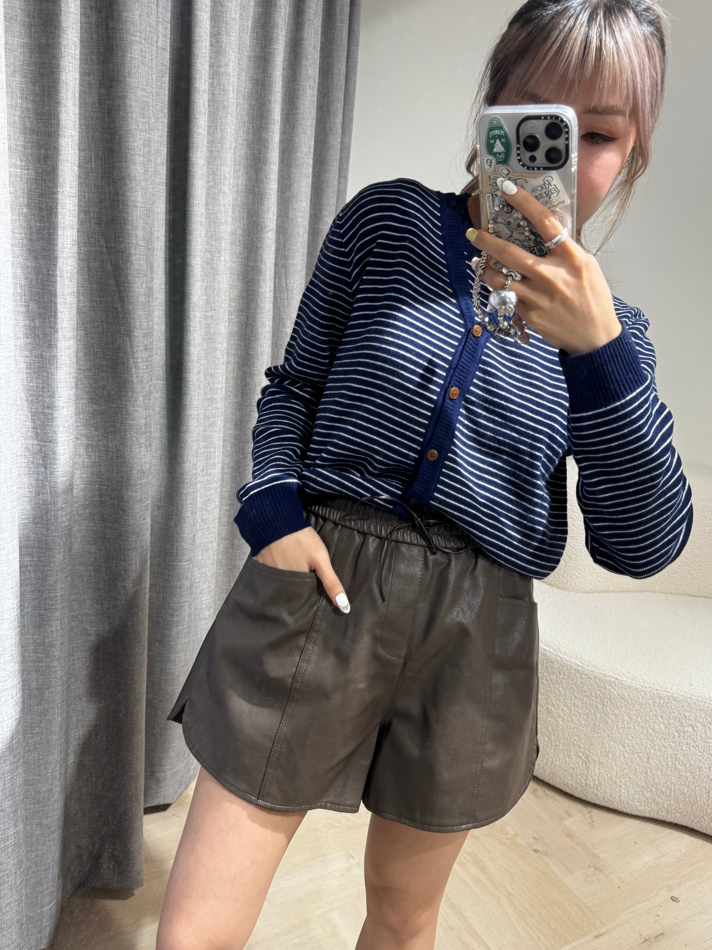 皮繩弧圓腳皮短褲 ( 黑/米/啡 )