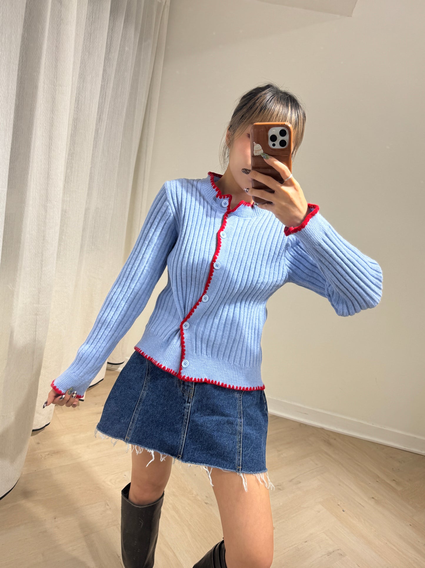 粉藍併紅邊側鈕扣上衣外套