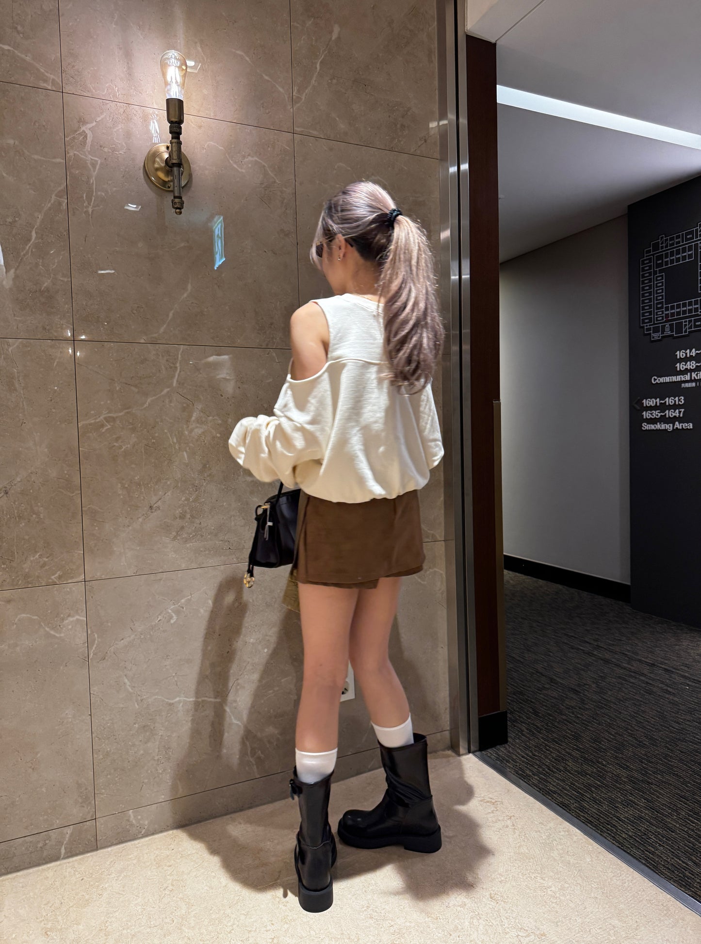 心心銀扣露肩衛衣 ( 黑/米白/灰/淡軍綠 )