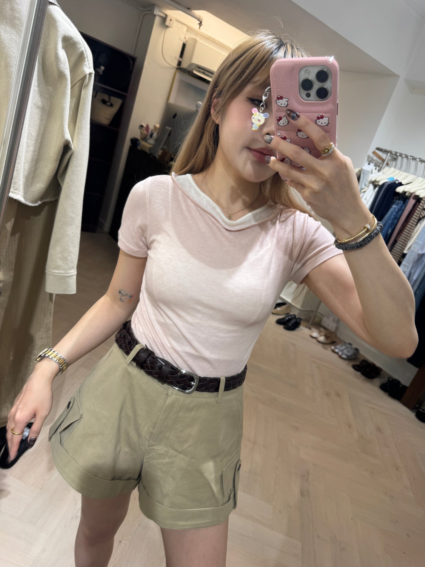 反摺雙口袋短褲 ( 杏/黑 )
