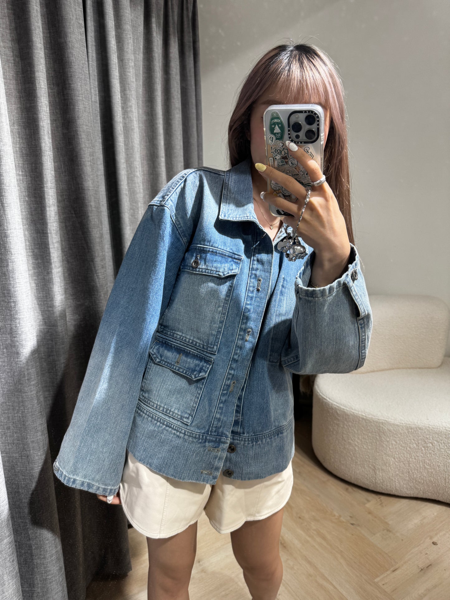 後扣多口袋牛仔外套