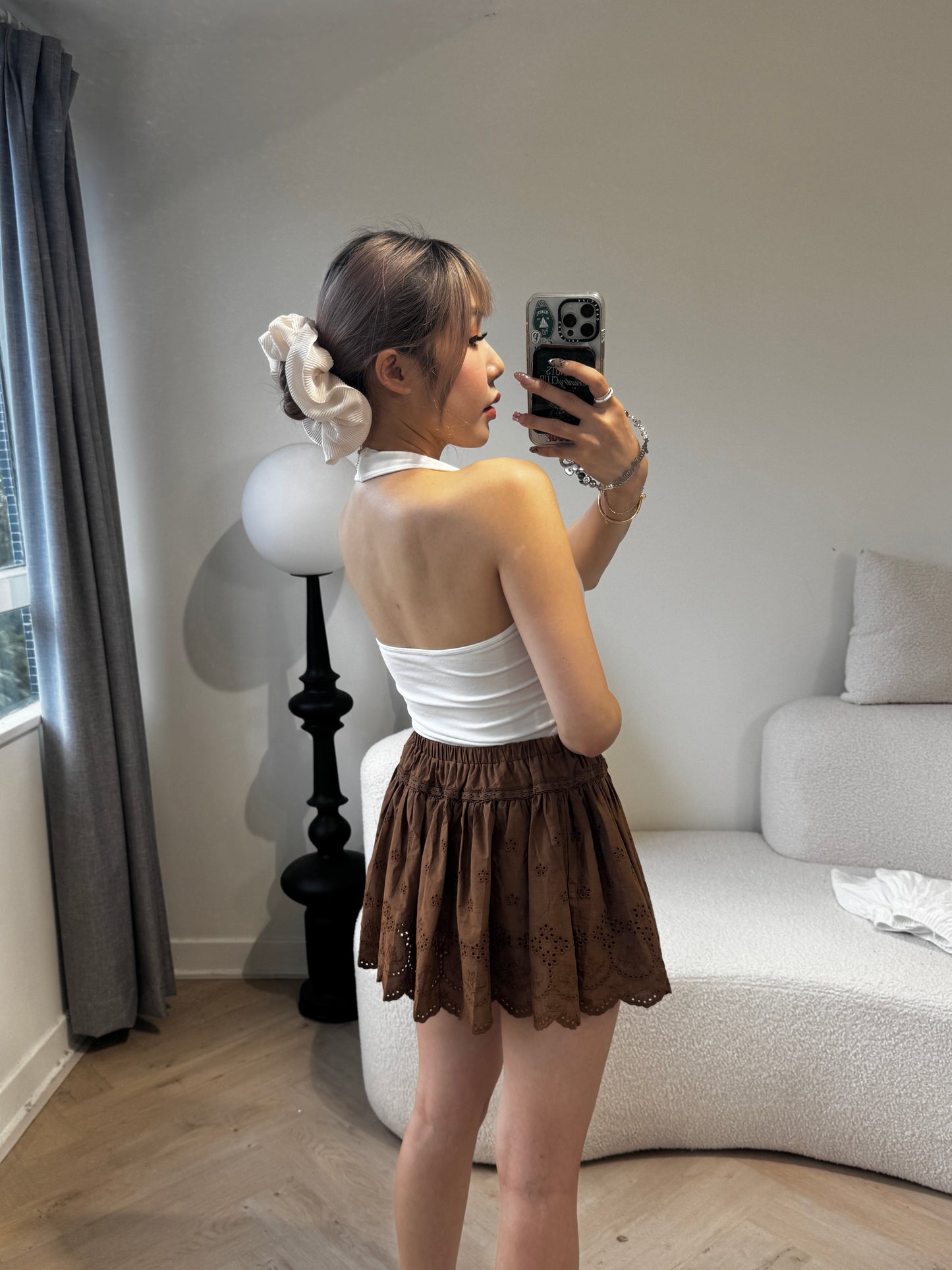 勾花波浪邊短裙 ( 白/啡 )